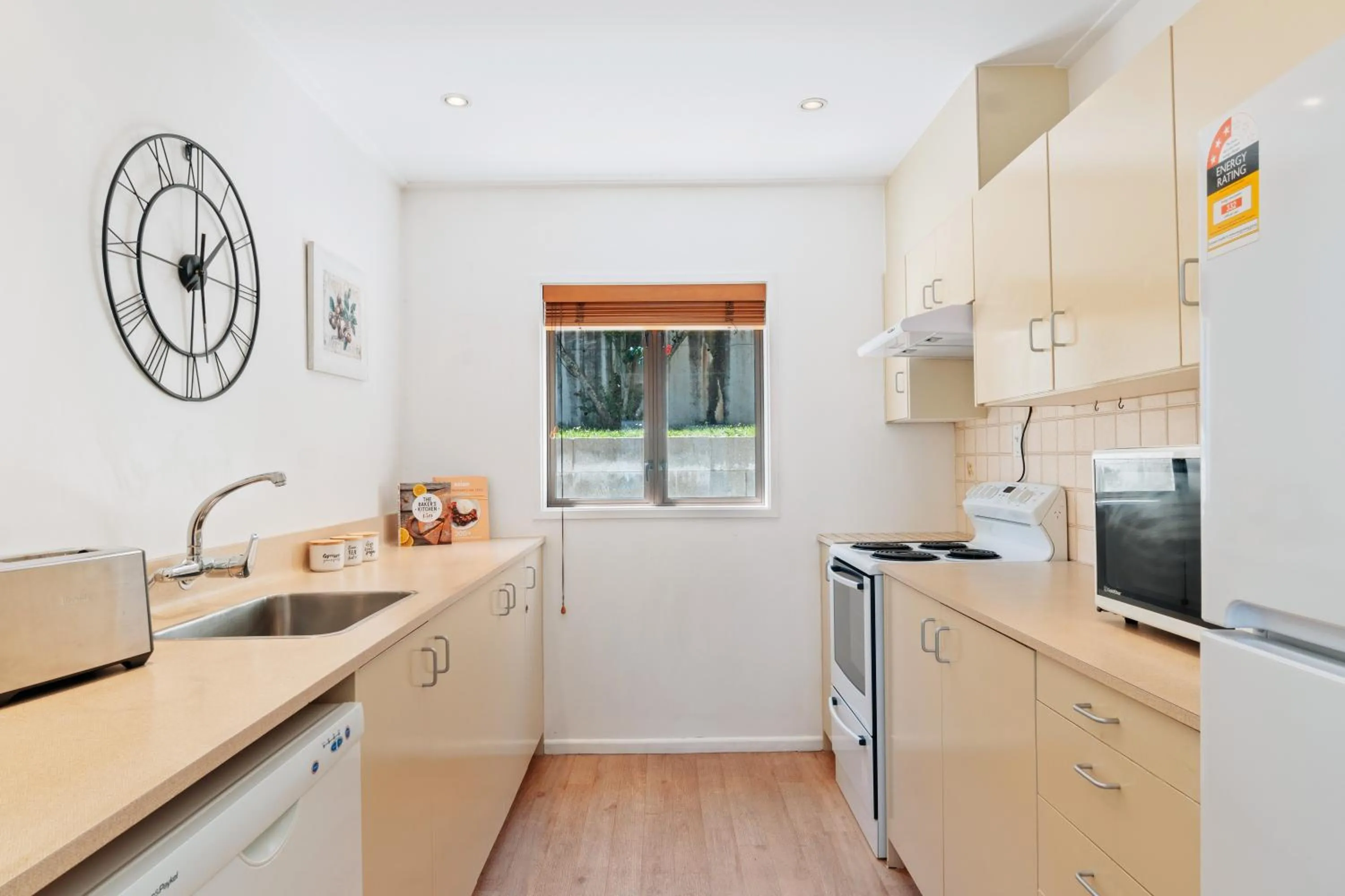 Town Centre Location with Stunning View - Unit 1