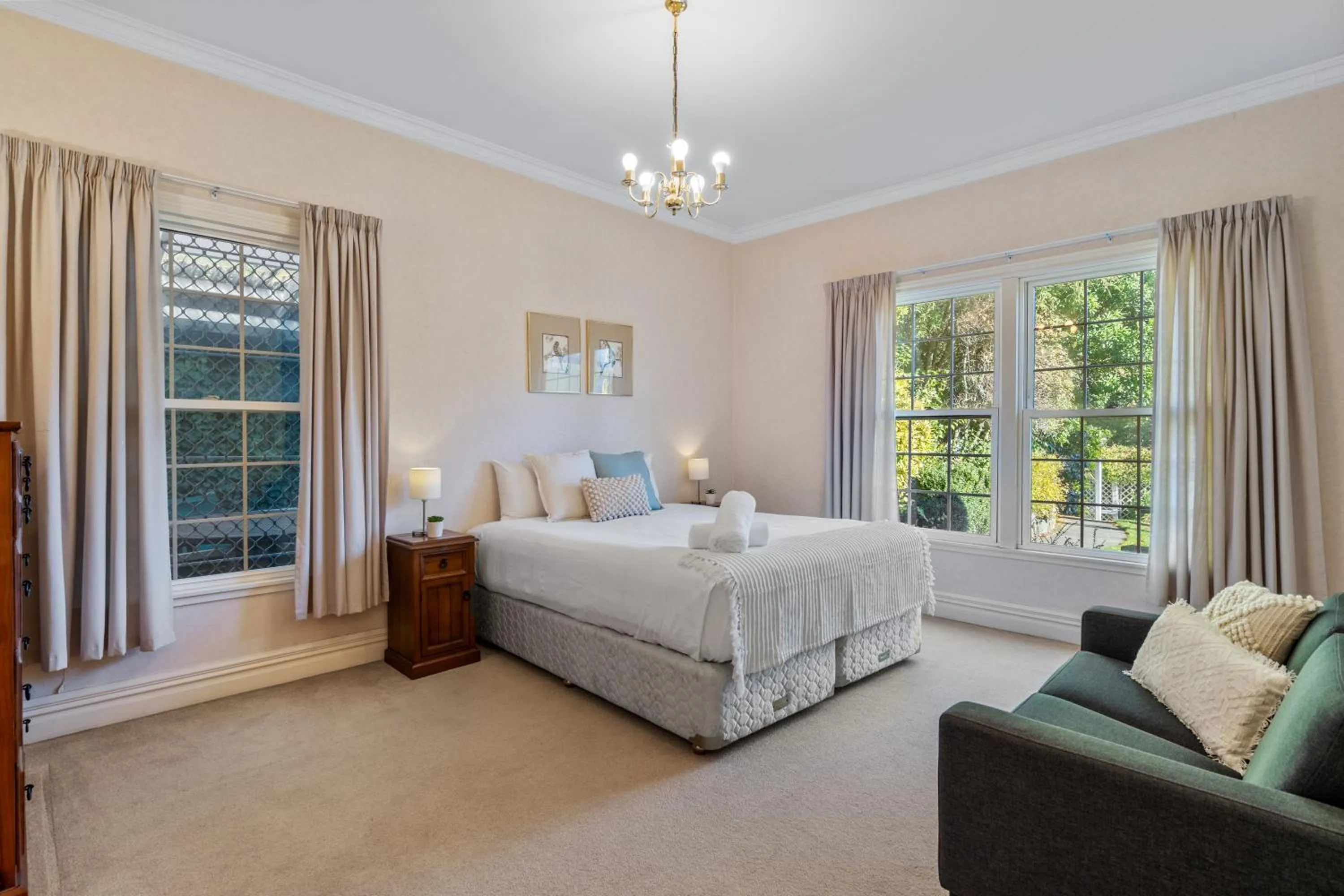 Bed in Tasman Holiday Parks Picton