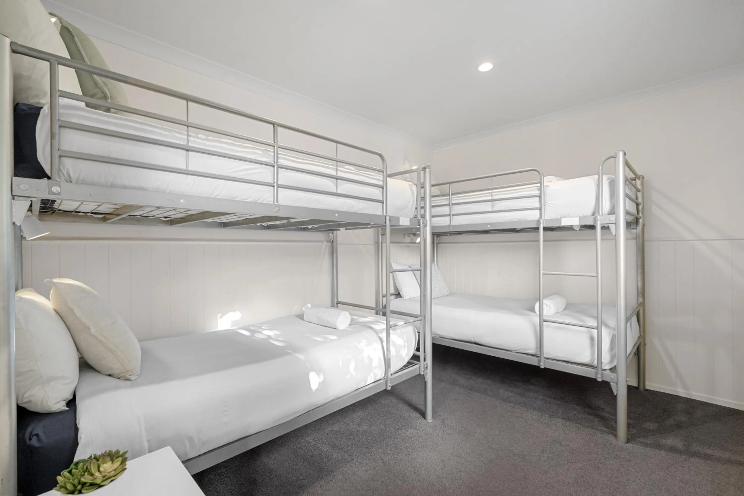 Bed in Tasman Holiday Parks Picton