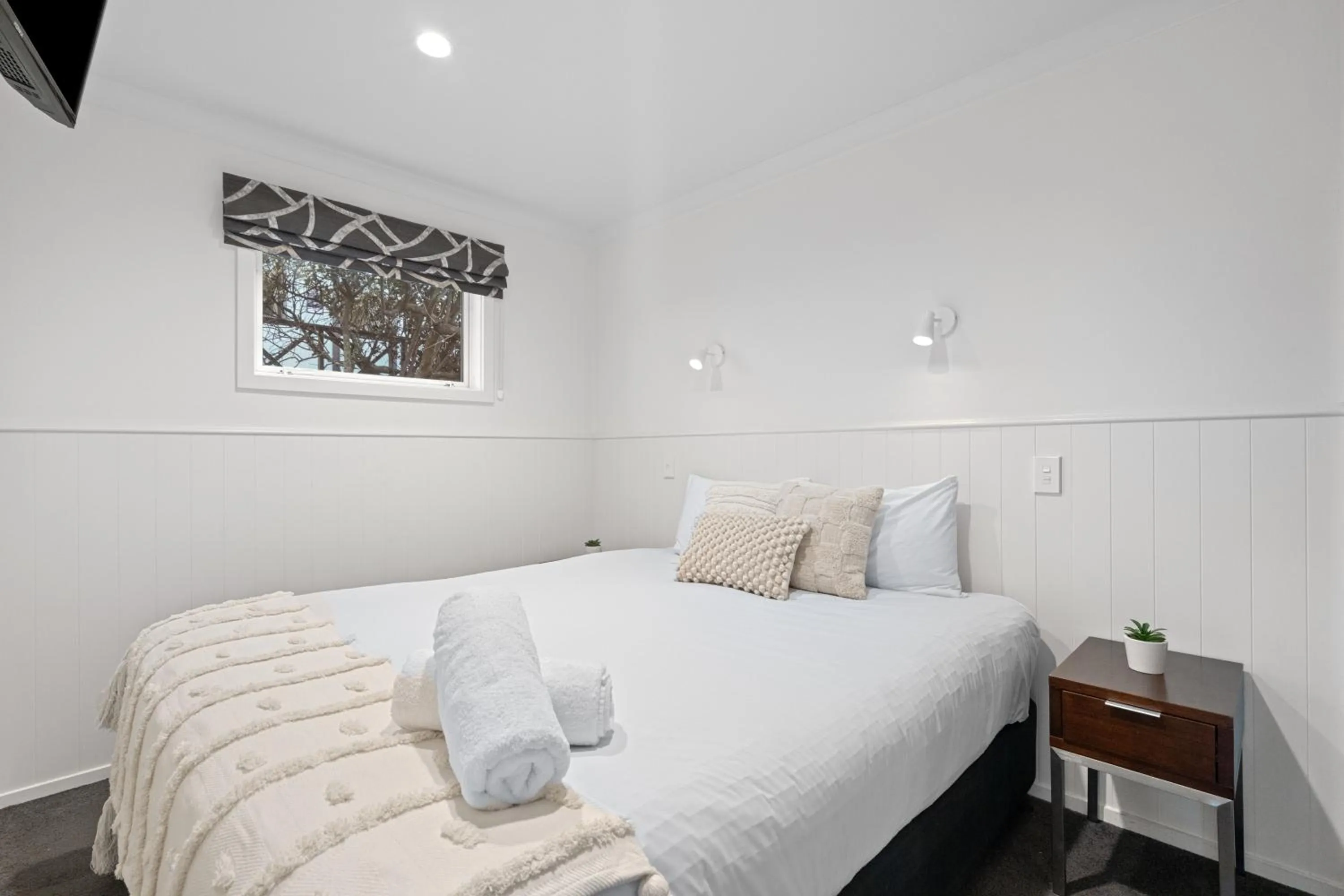 Bed in Tasman Holiday Parks Picton