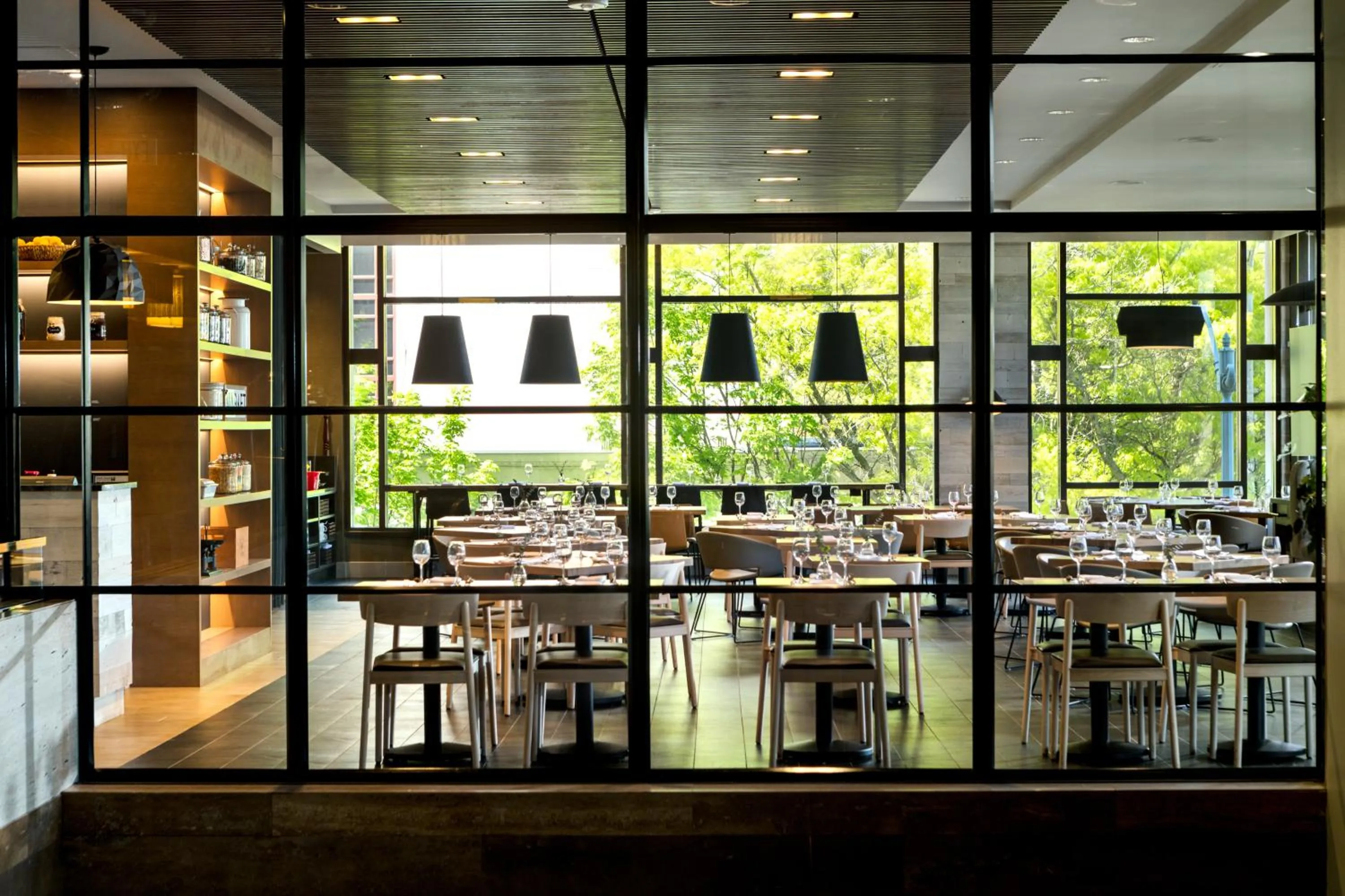 Restaurant/places to eat in Renaissance Seattle Hotel