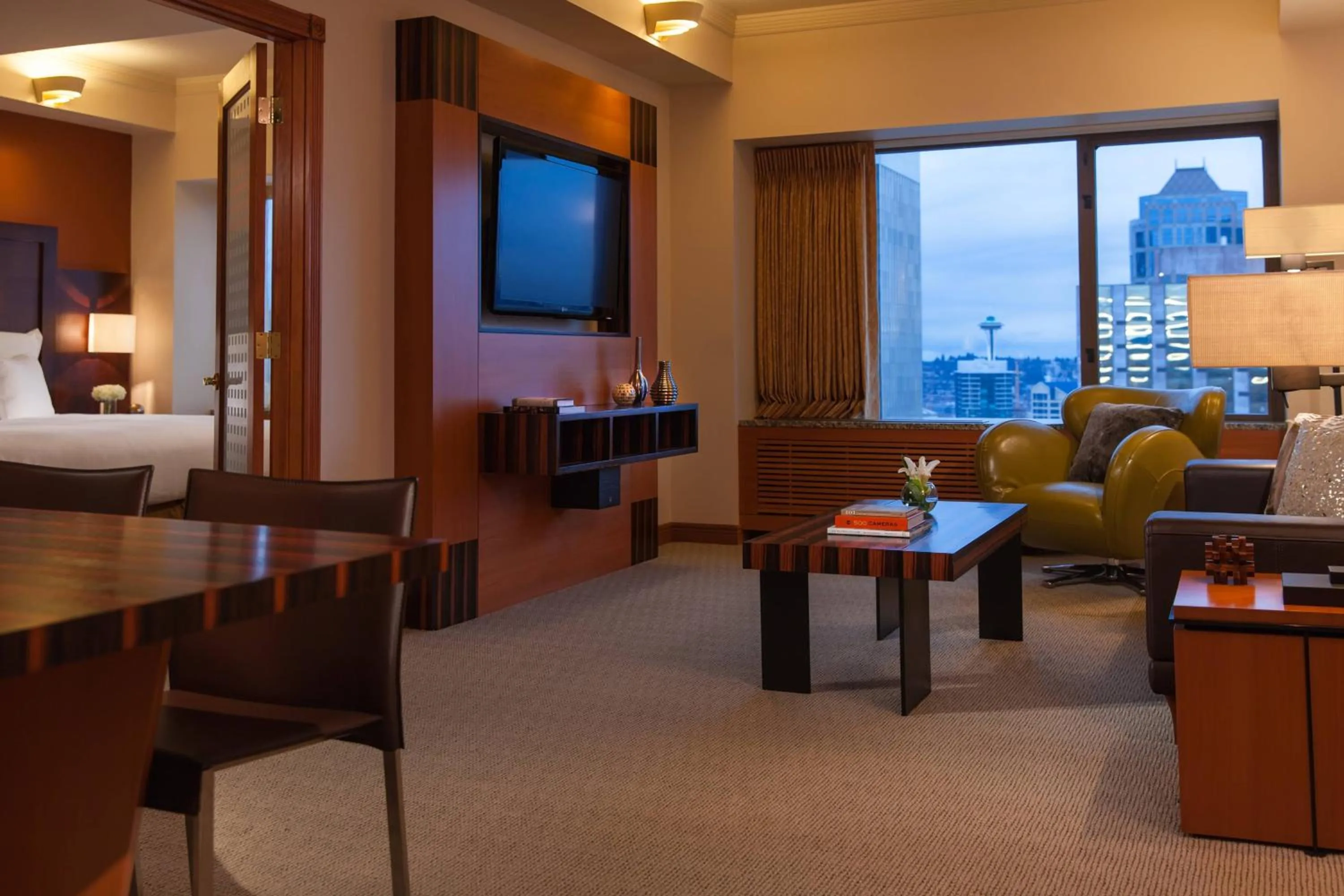 Photo of the whole room, Bed in Renaissance Seattle Hotel