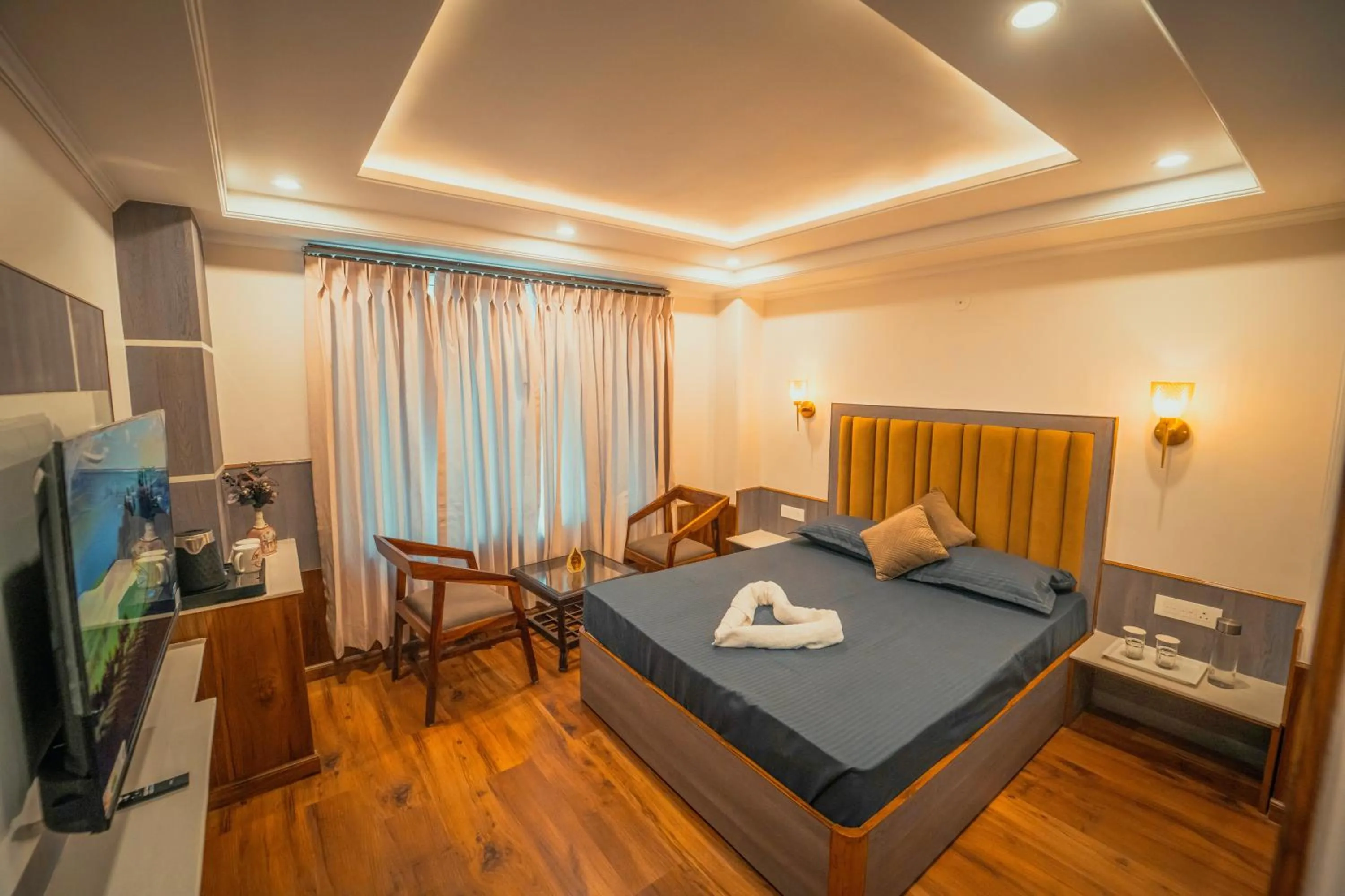 TV and multimedia, Bed in Singhs BnB by Lazy Getaways