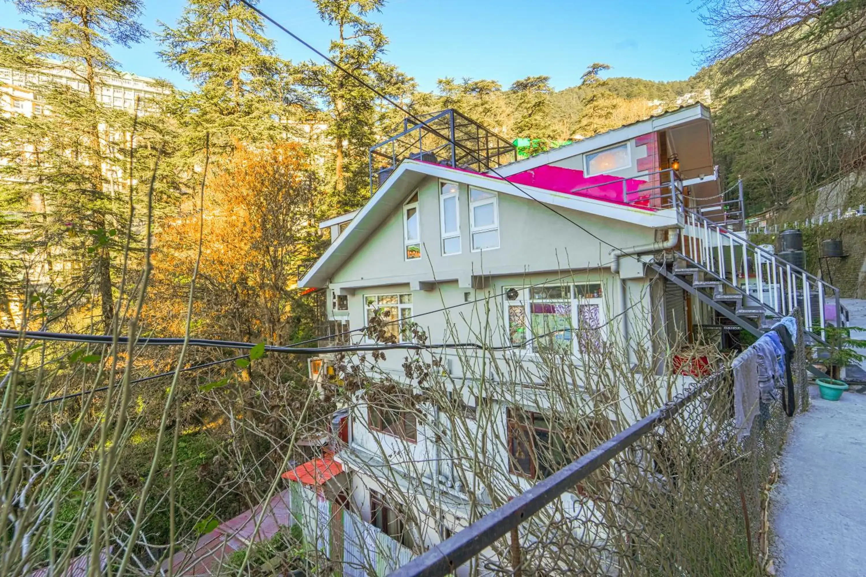 Property building in Singhs BnB by Lazy Getaways Property building in Singhs BnB by Lazy Getaways