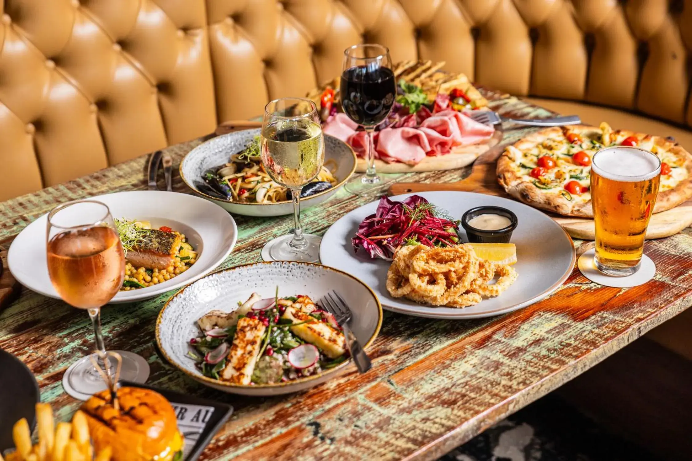 Holiday Inn Warwick Farm by IHG Holiday Inn Warwick Farm by IHG