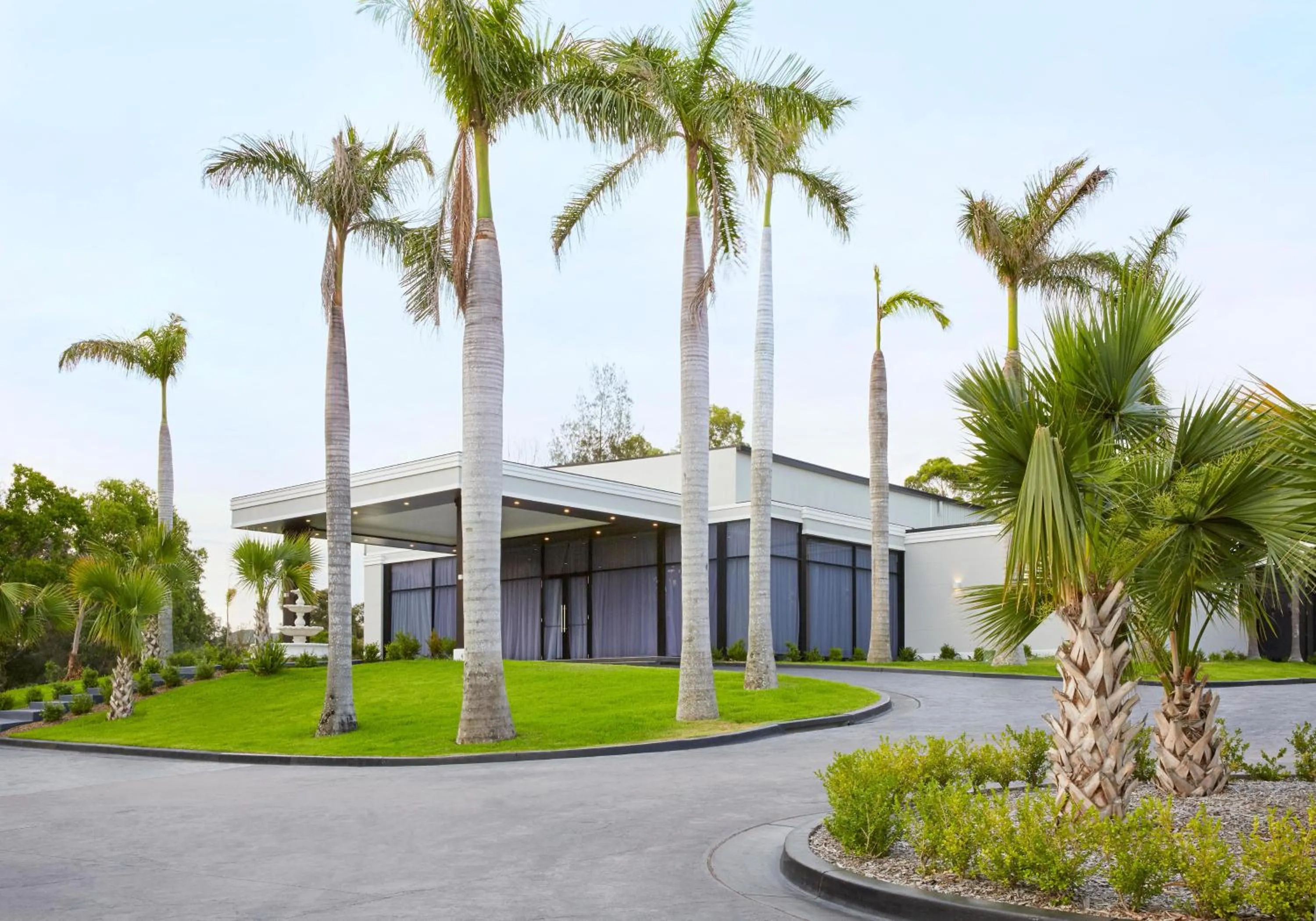 Meeting/conference room in Holiday Inn Warwick Farm by IHG