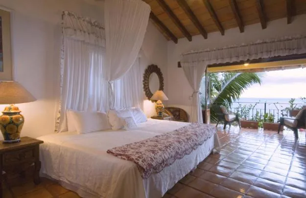 Junior Suite with Ocean View in Casa Isabel a Boutique Hilltop Inn