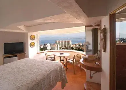 Queen Room with Garden View in Casa Isabel a Boutique Hilltop Inn Queen Room with Garden View in Casa Isabel a Boutique Hilltop Inn