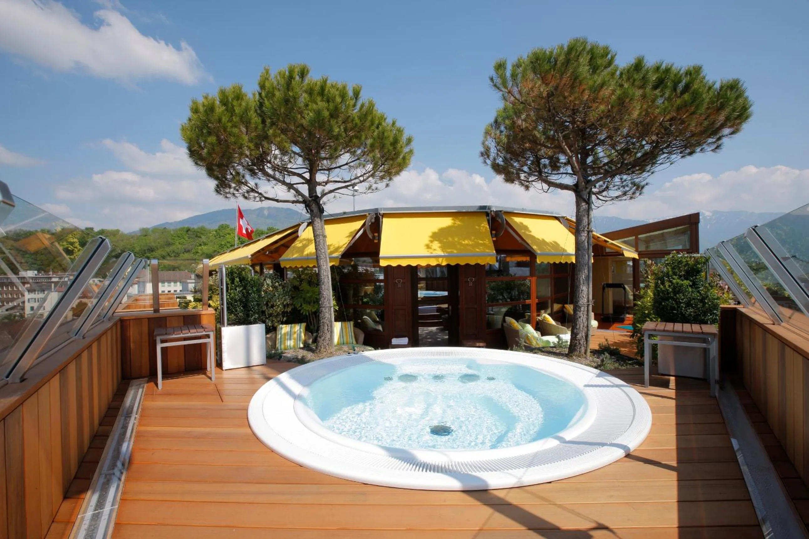 Hot Tub in Astra Vevey Hotel & Restaurant