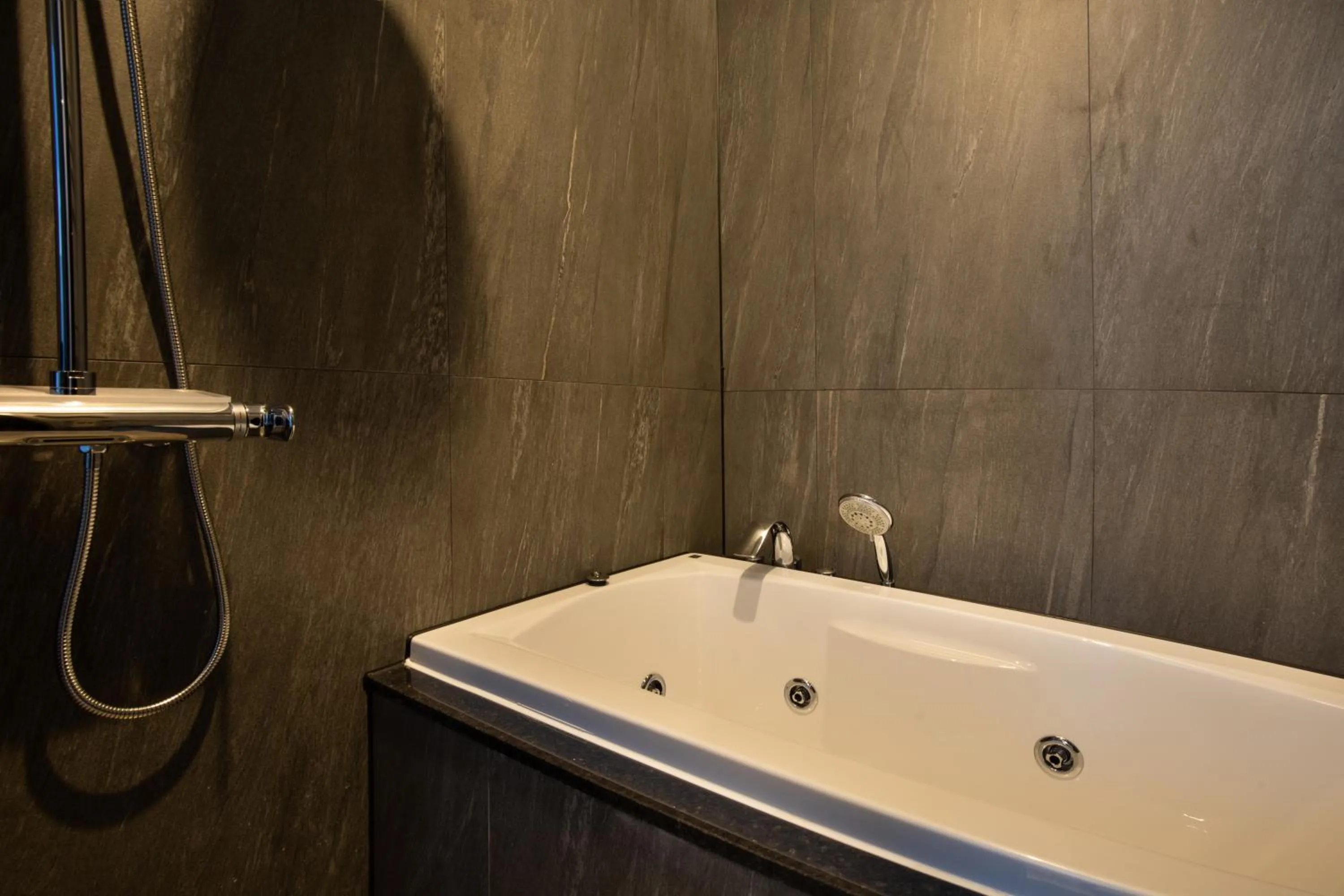 Bathroom in Jeonju Tourist Hotel kkotsim