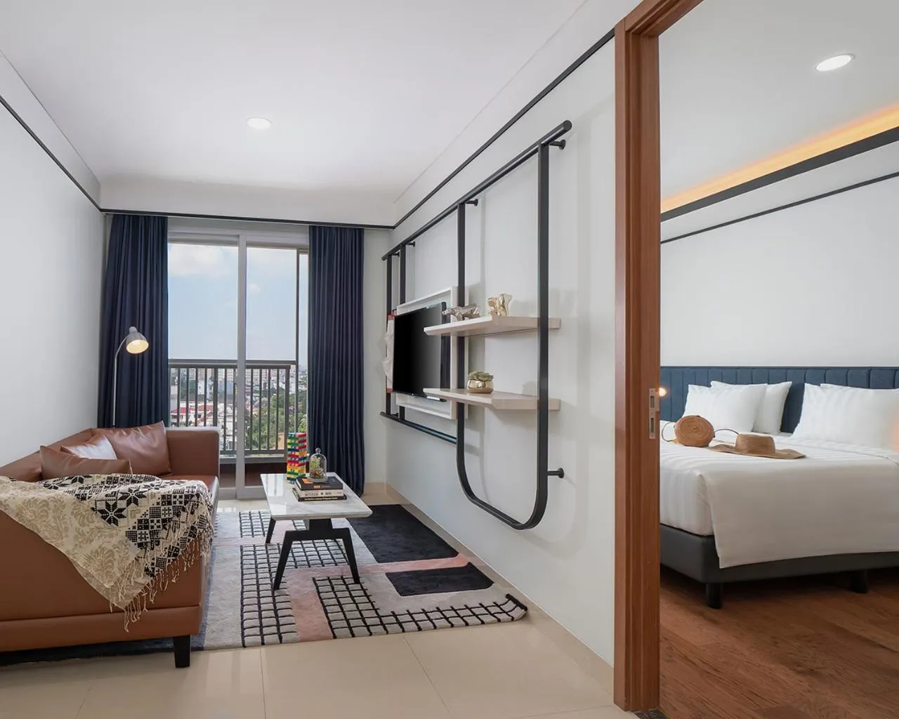 Bed in The Reiz Suites, ARTOTEL Curated