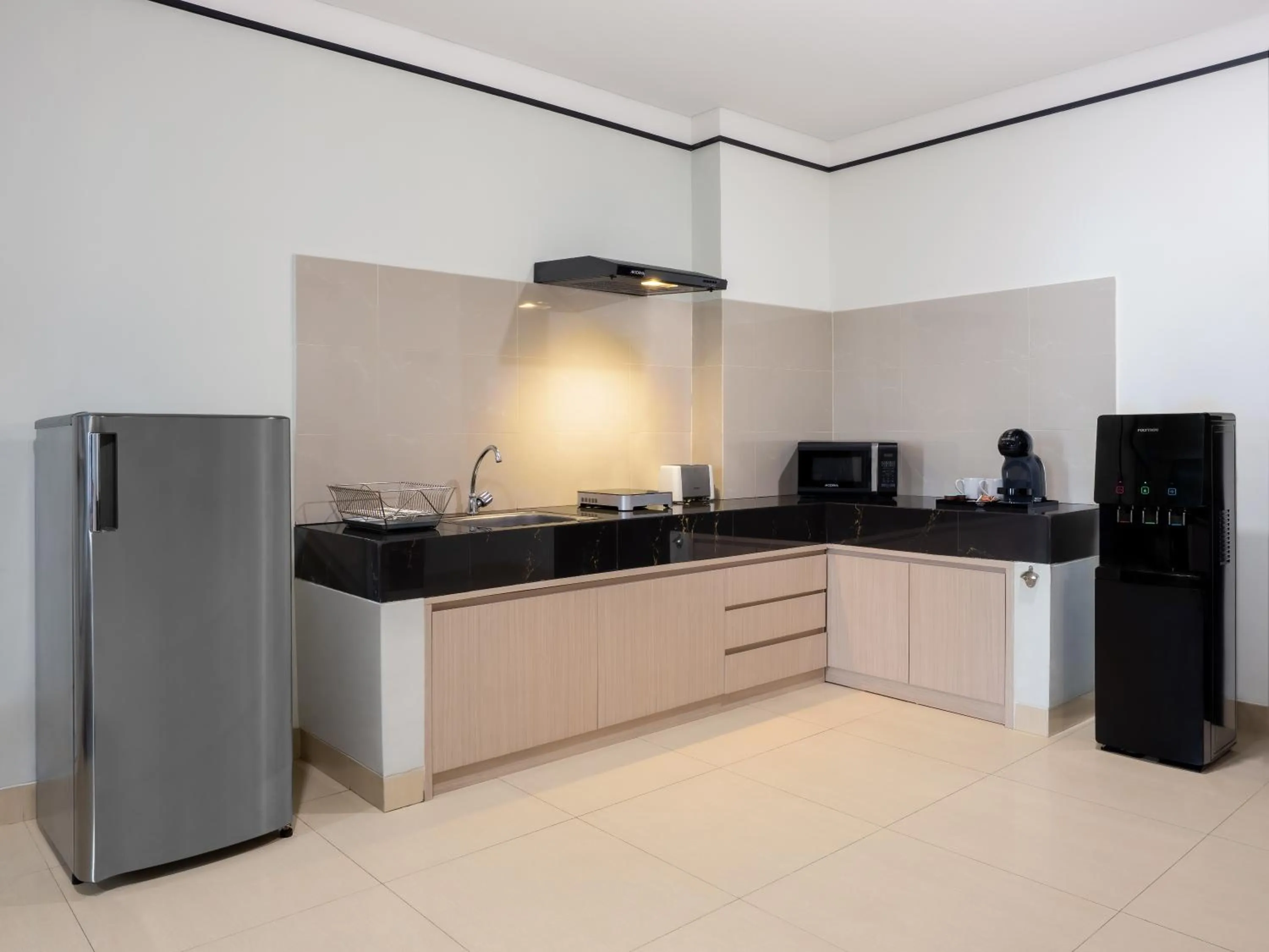 kitchen in The Reiz Suites, ARTOTEL Curated