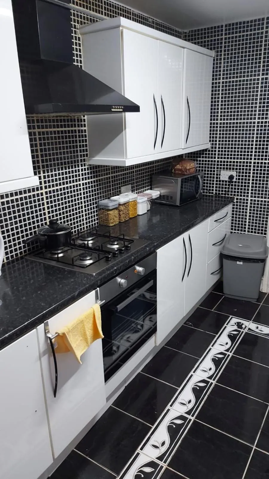 Kitchen or kitchenette in Kensington place