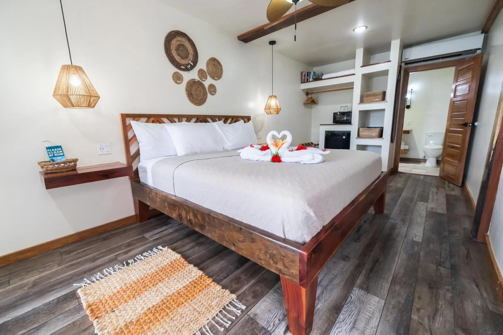 Bed in Ocean Tide Beach Resort