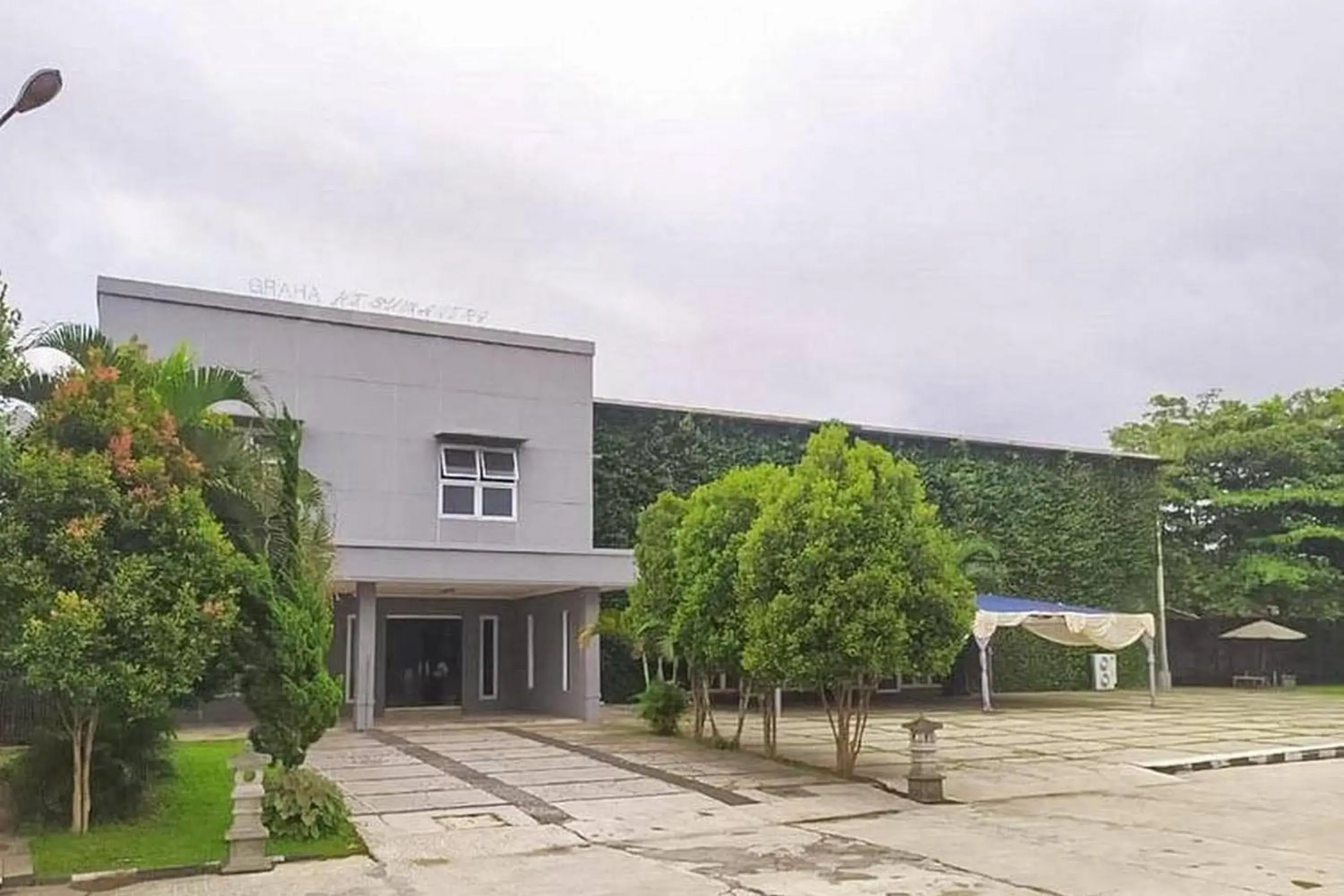 Property building in Graha HT Sumantri Mitra RedDoorz Property building in Graha HT Sumantri Mitra RedDoorz
