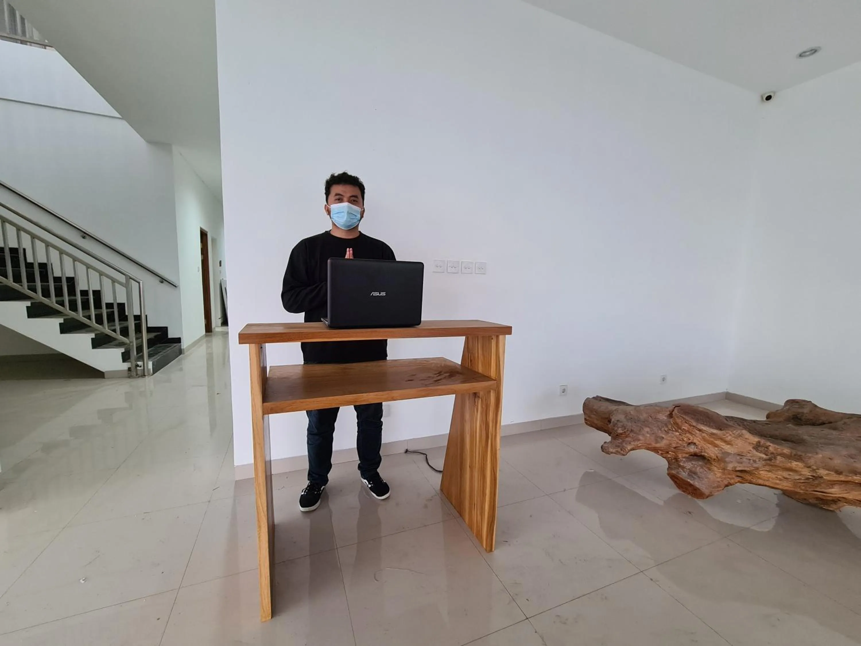 Lobby or reception in Graha Martadinata Syariah Mitra RedDoorz