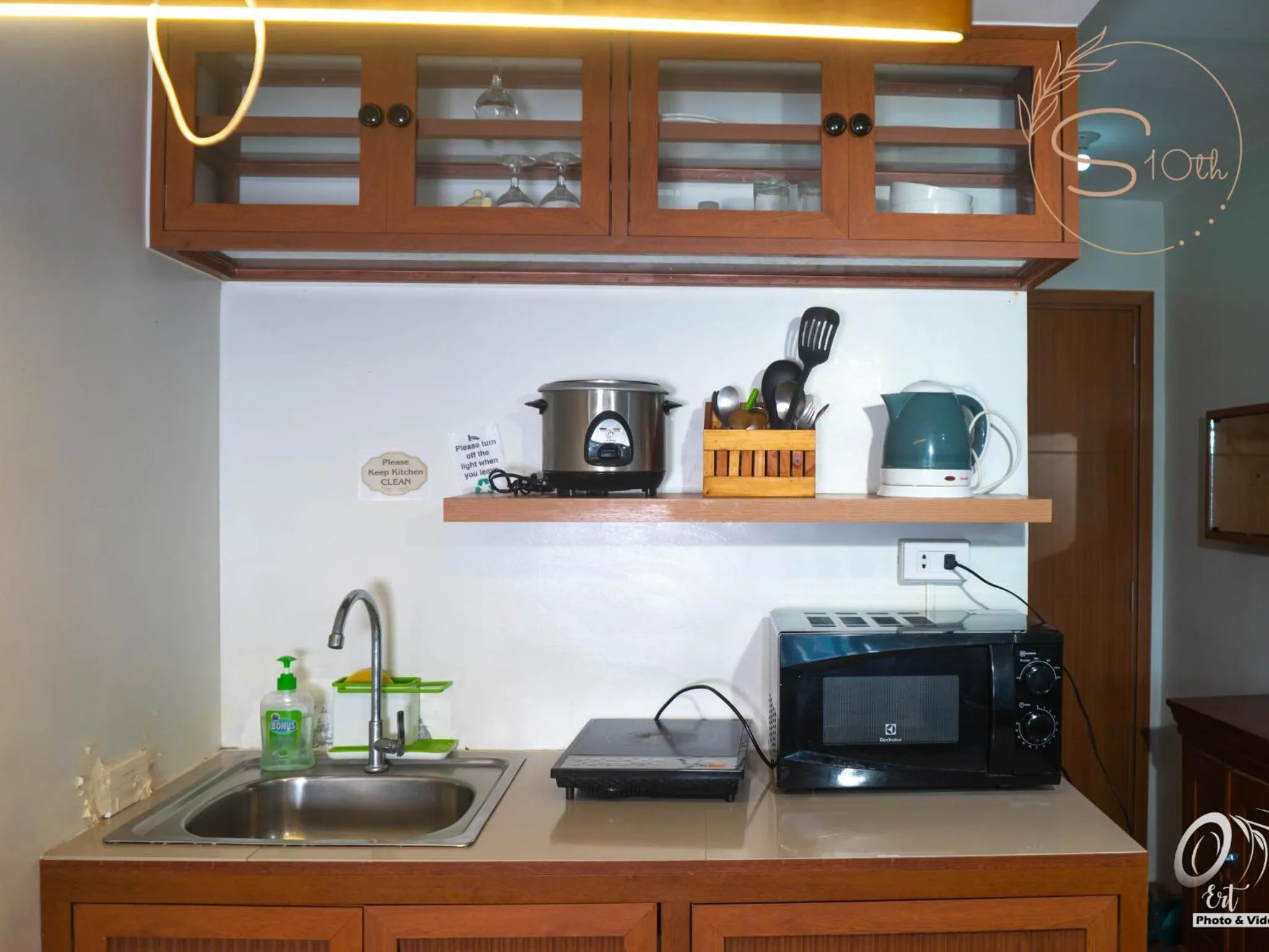 Summer10th Pinesuites Scandi Minimalist Deluxe