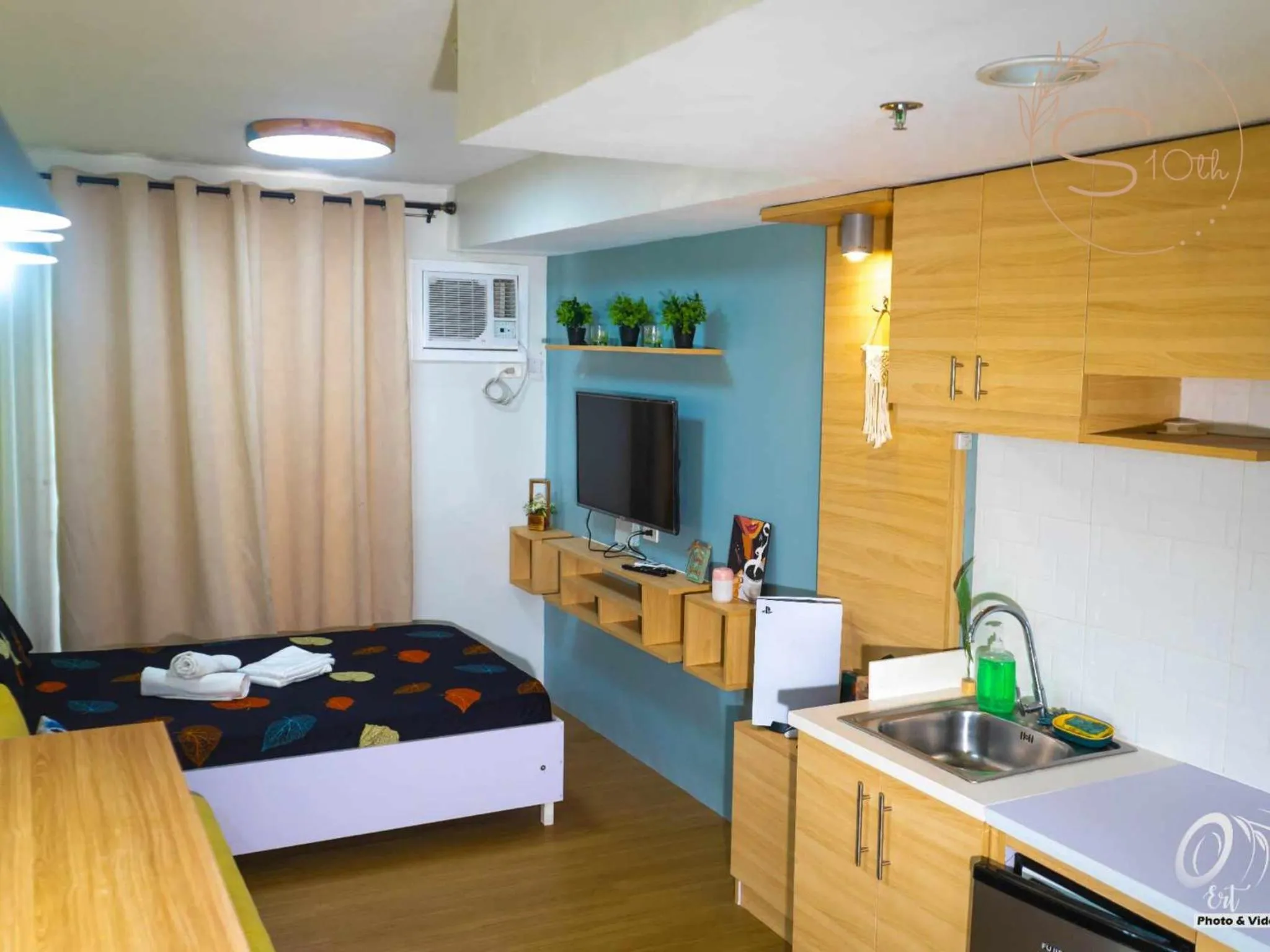 Bed in Summer10th Pinesuites Scandi Minimalist Deluxe