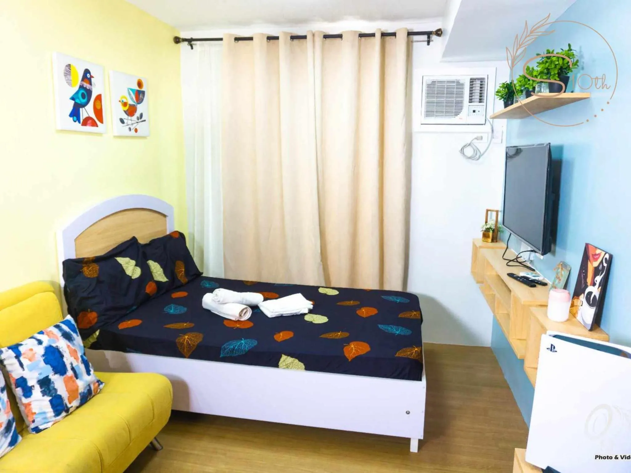 Bed in Summer10th Pinesuites Scandi Minimalist Deluxe