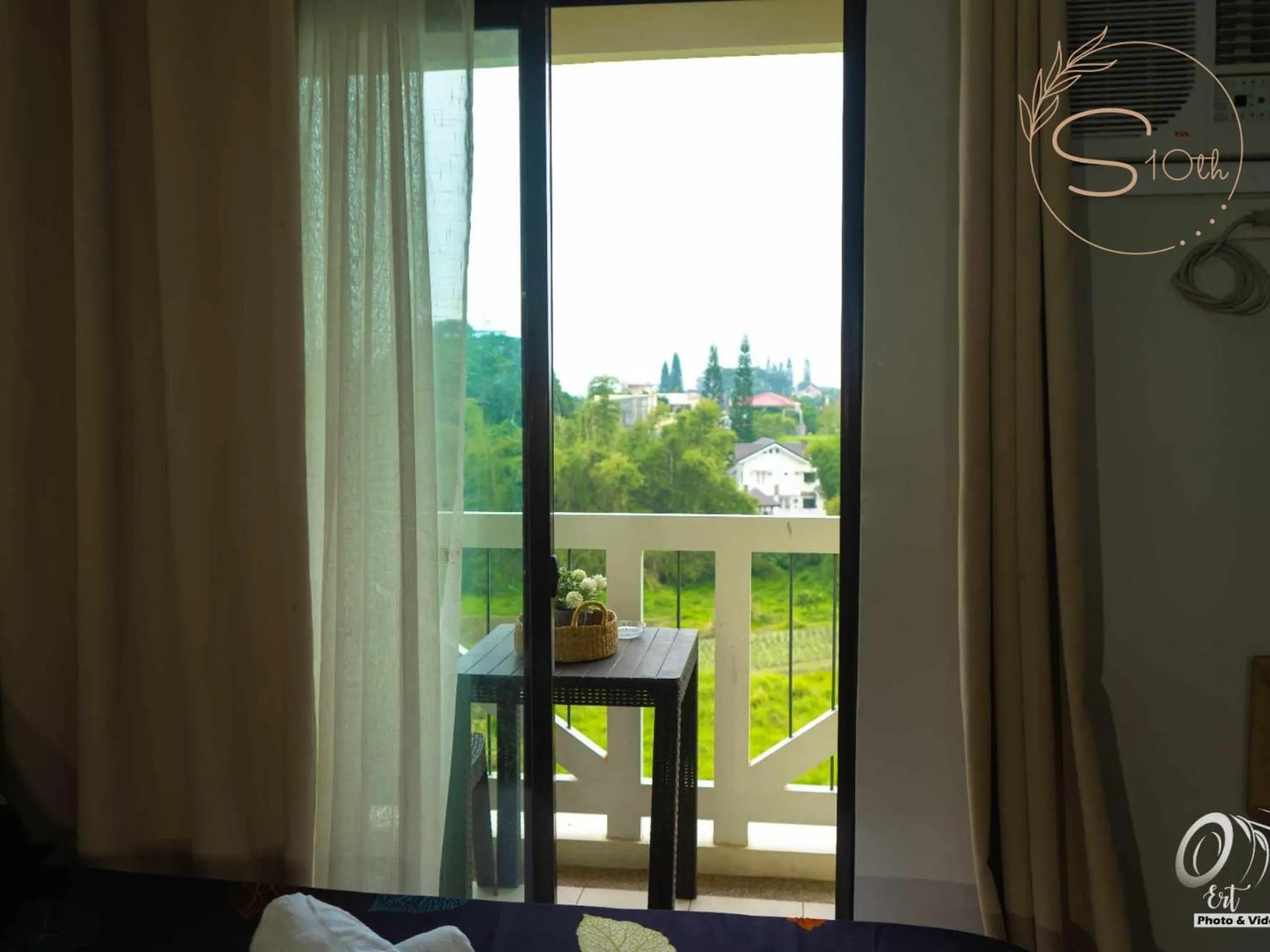 Summer10th Pinesuites Scandi Minimalist Deluxe