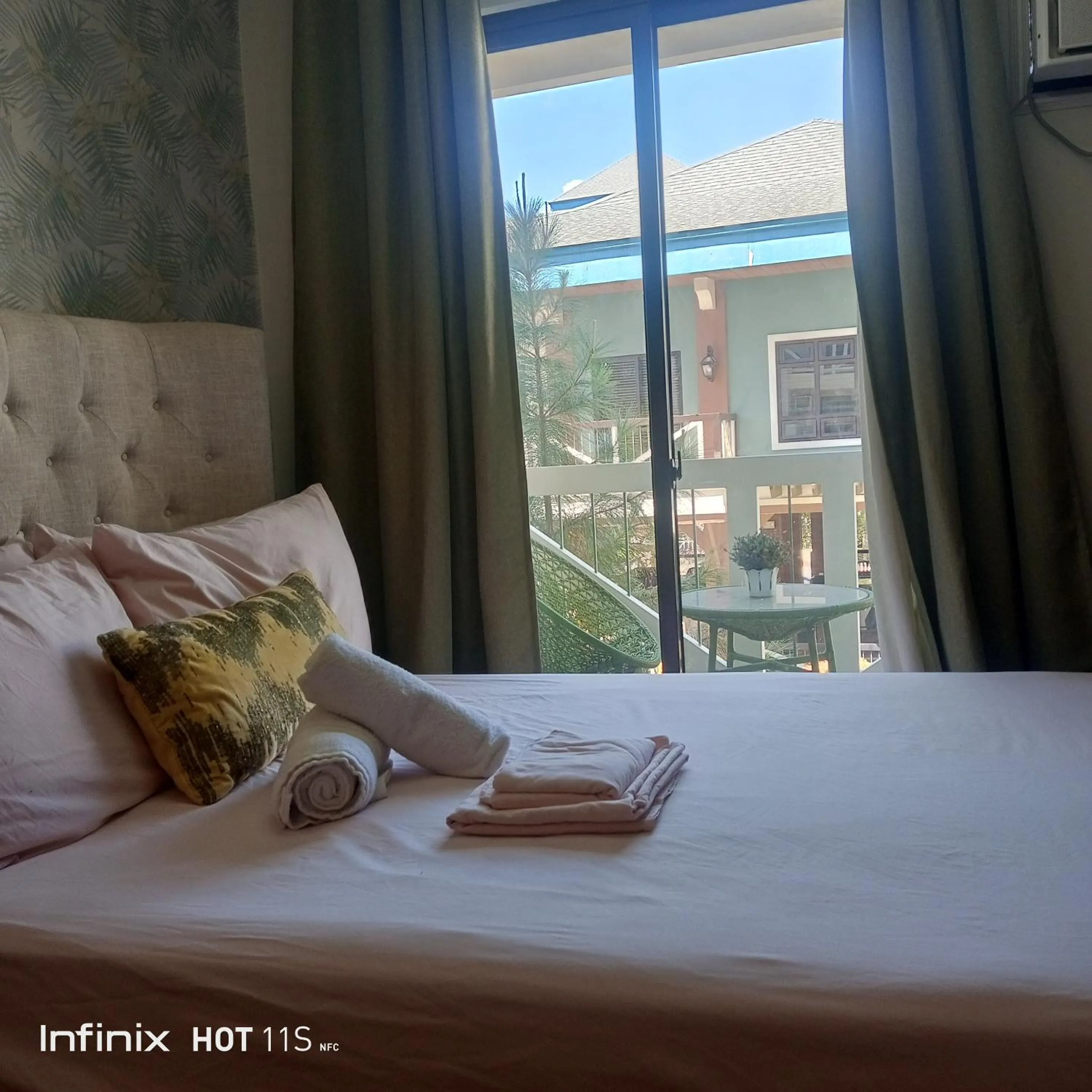 Bed in Summer10th Pinesuites Scandi Minimalist Deluxe