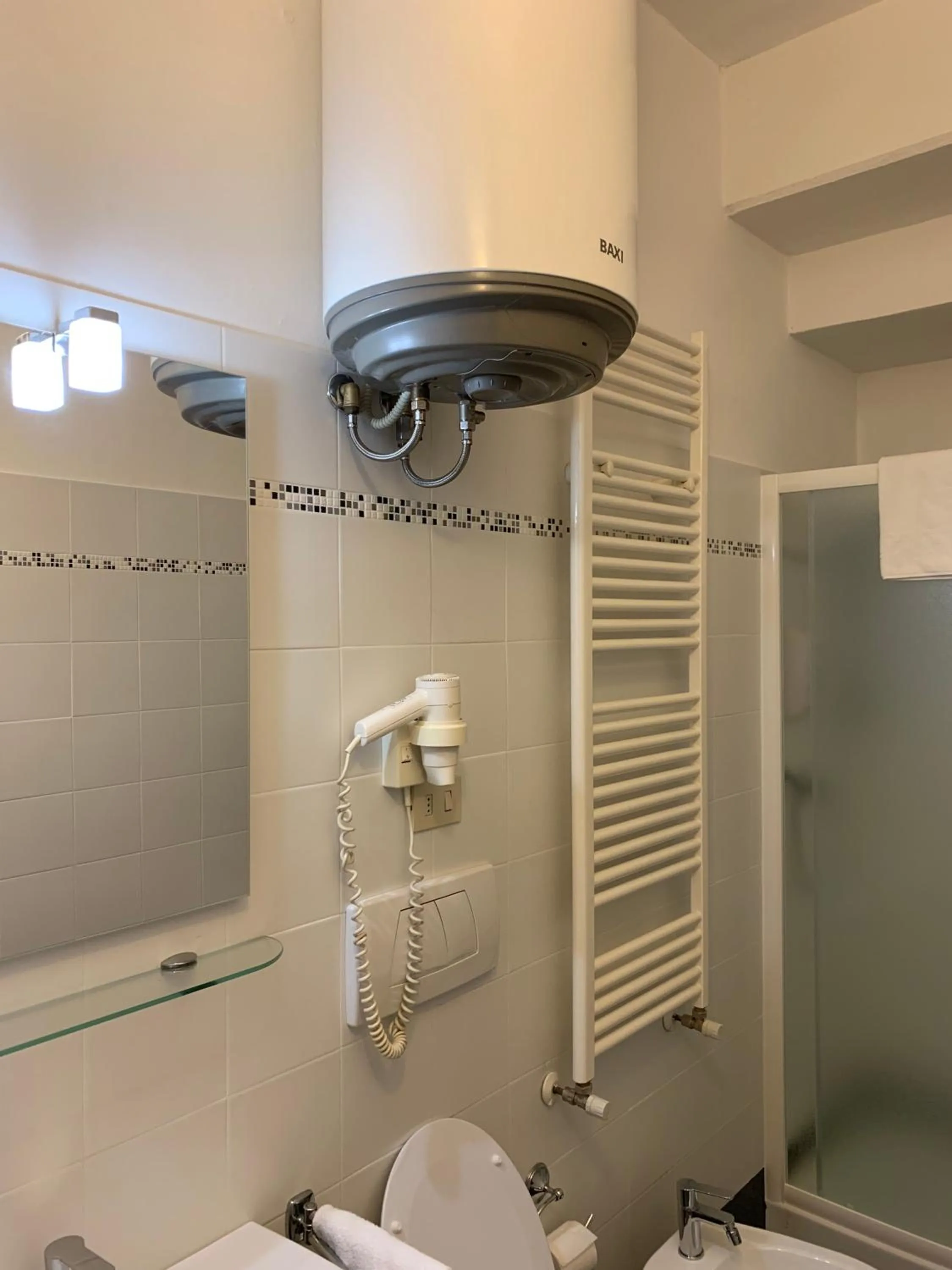 Bathroom in Random Studio at our choice located in Palazzo Rosselli 55