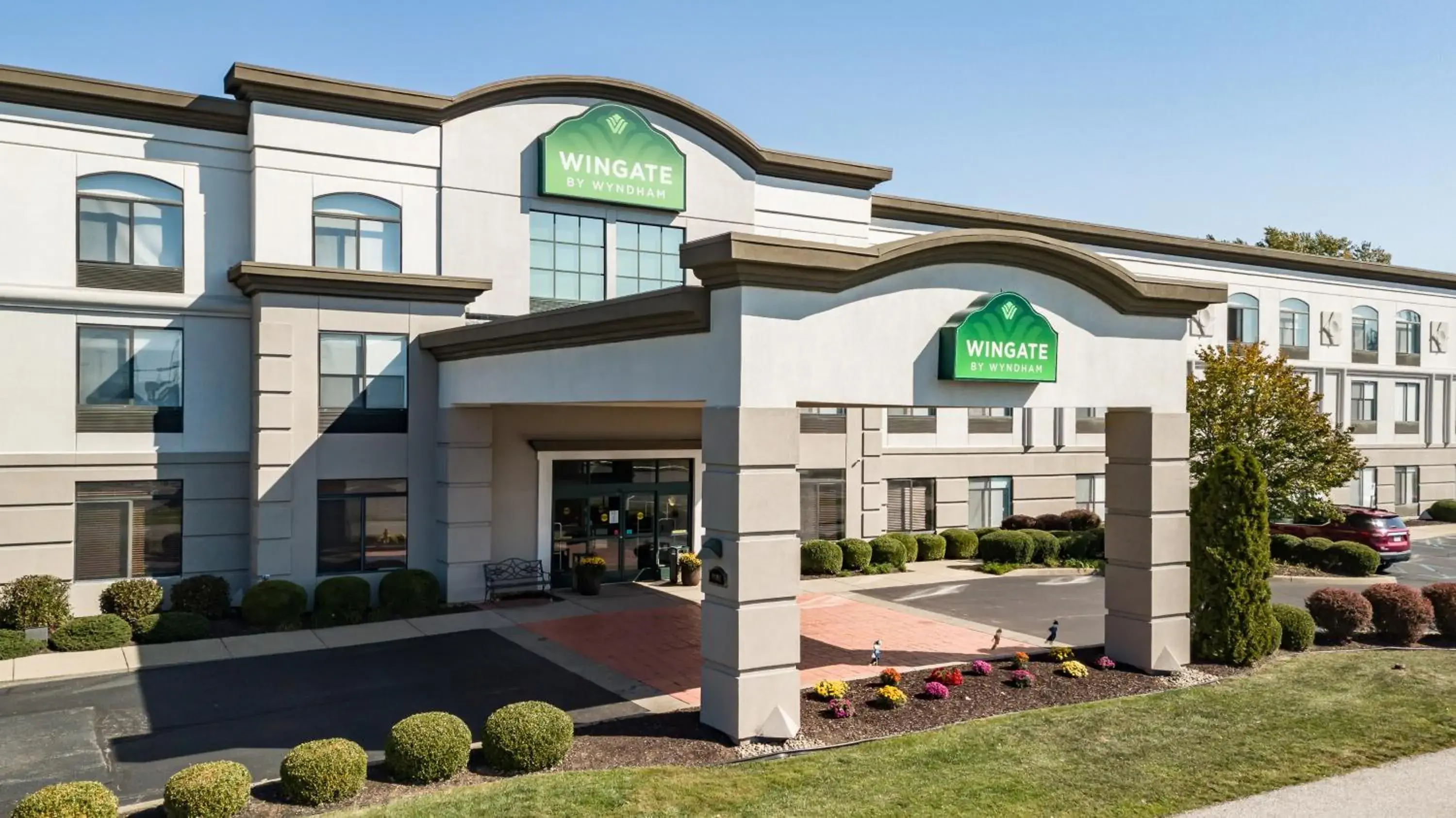 Property building in Wingate by Wyndham Parkersburg-Vienna Property building in Wingate by Wyndham Parkersburg-Vienna