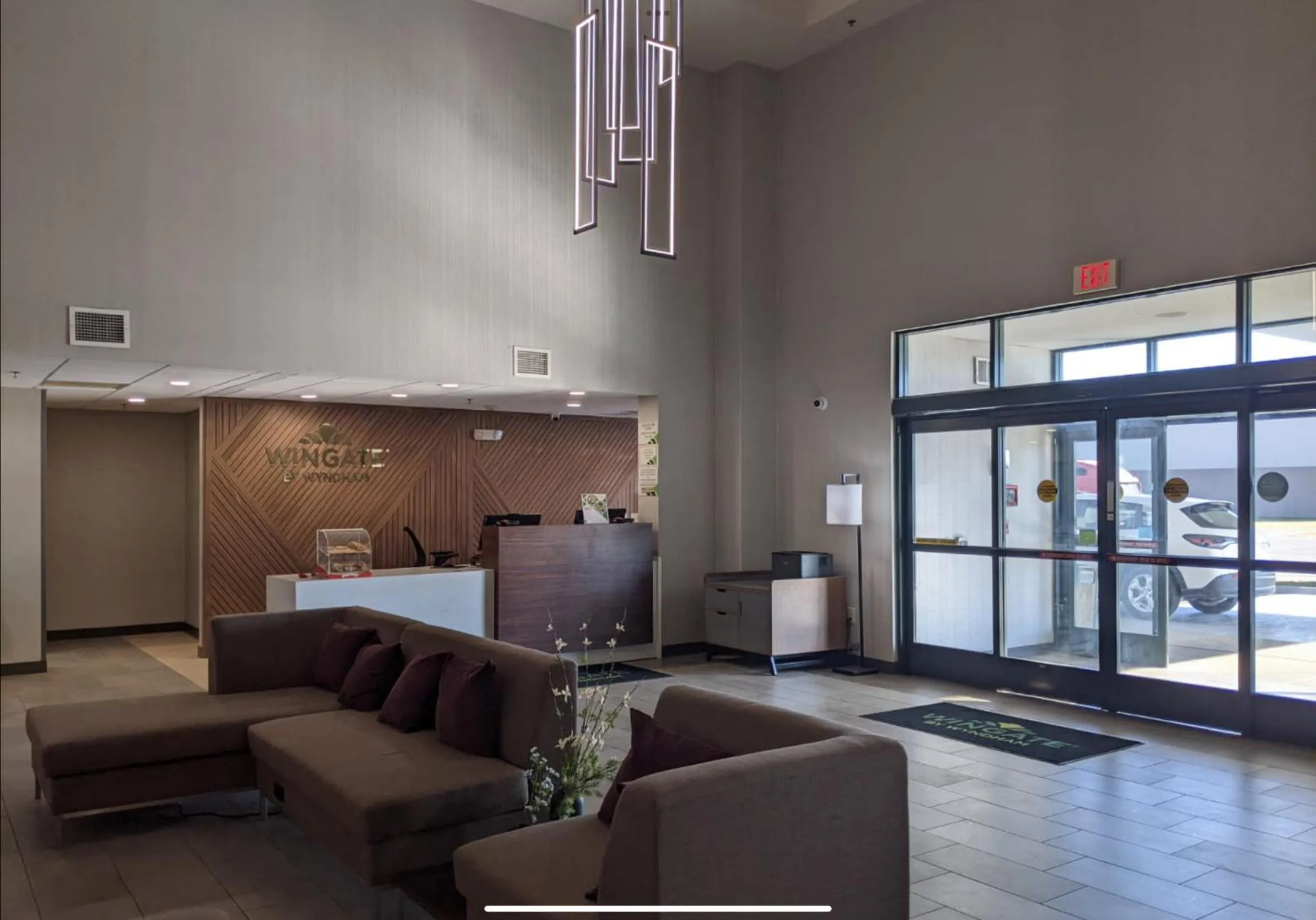 Lobby or reception in Wingate by Wyndham Parkersburg-Vienna