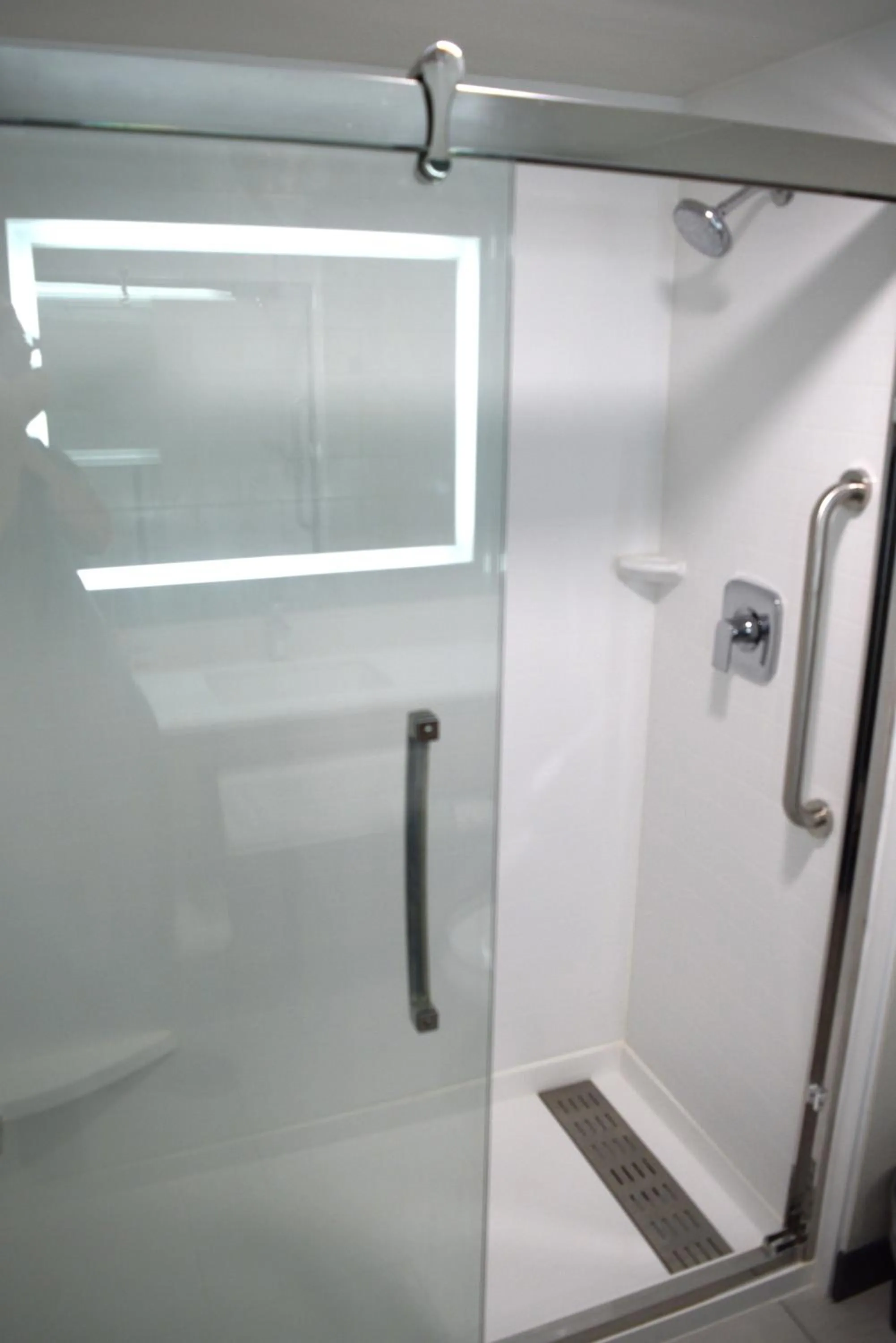 Shower in Wingate by Wyndham Parkersburg-Vienna