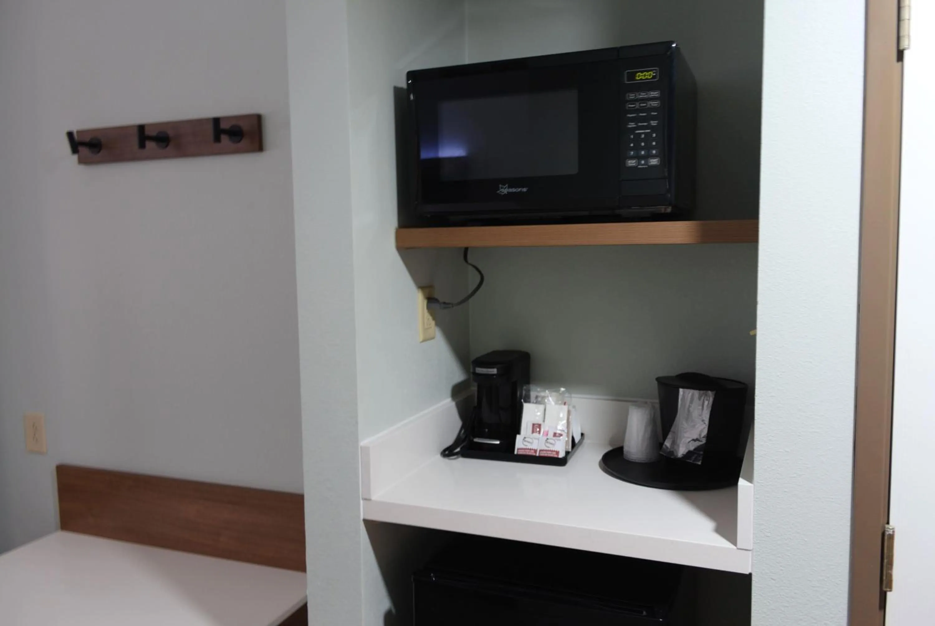 Coffee/tea facilities in Wingate by Wyndham Parkersburg-Vienna