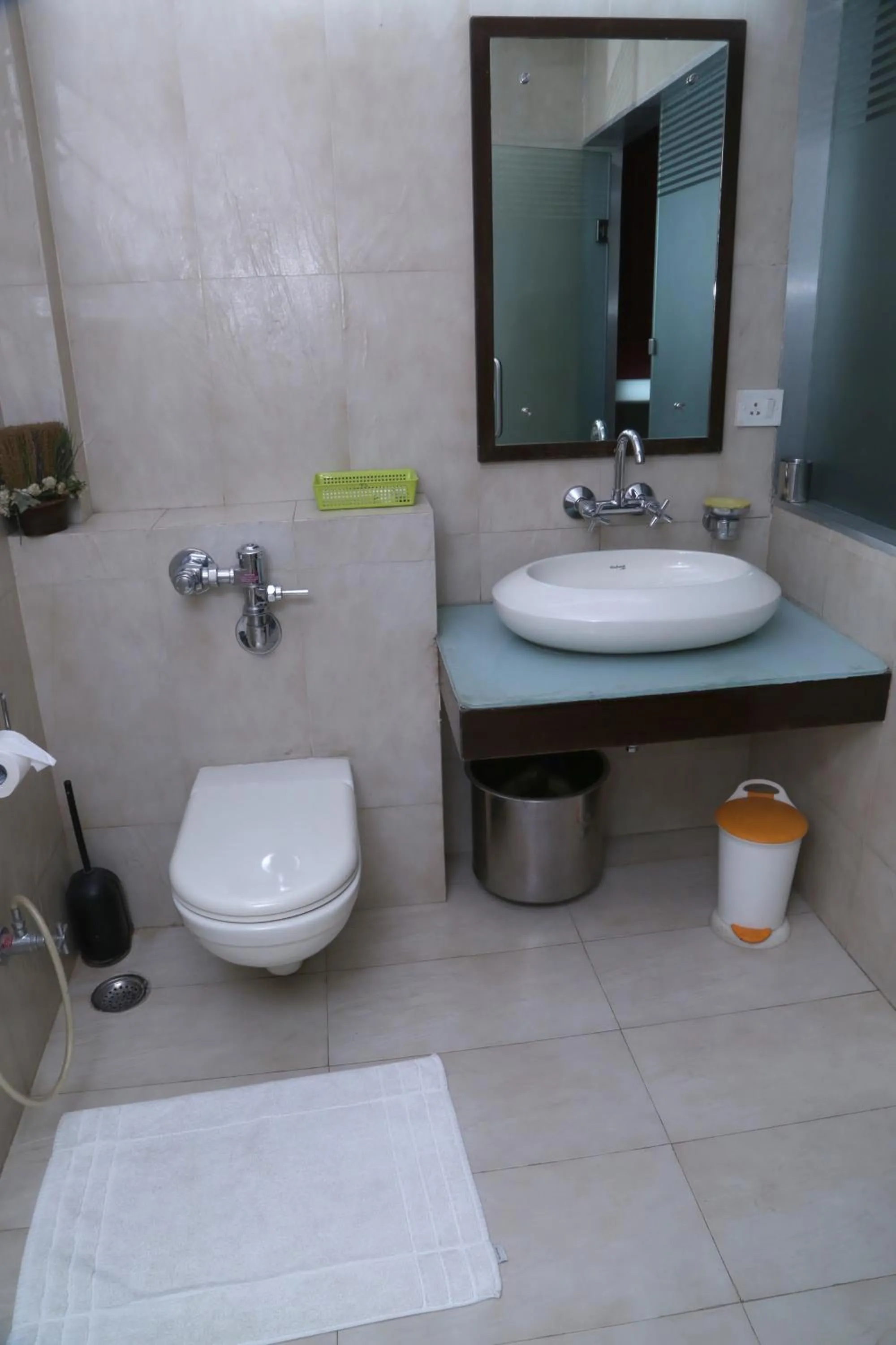 Bathroom in Terrace Gardens