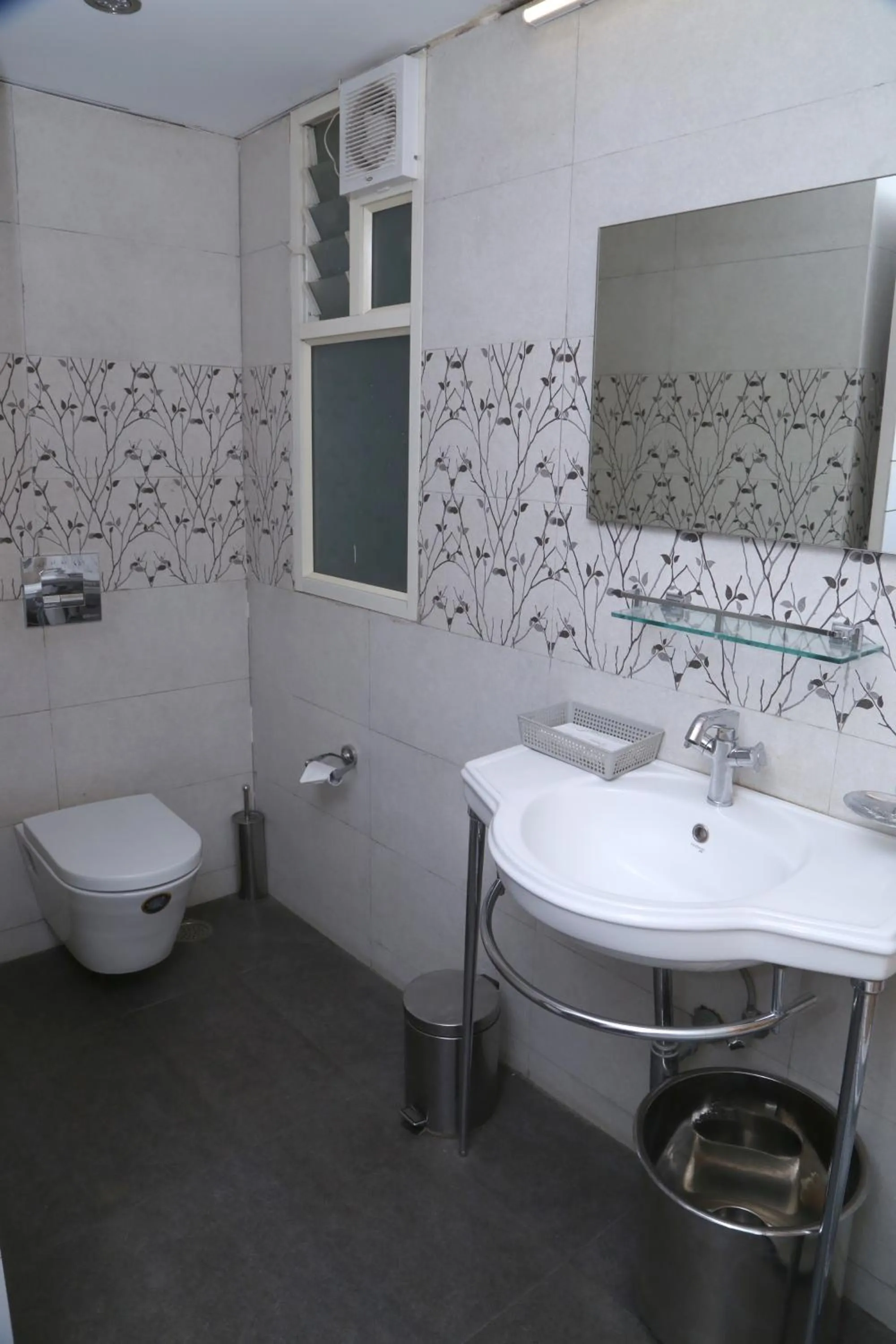 Toilet in Terrace Gardens