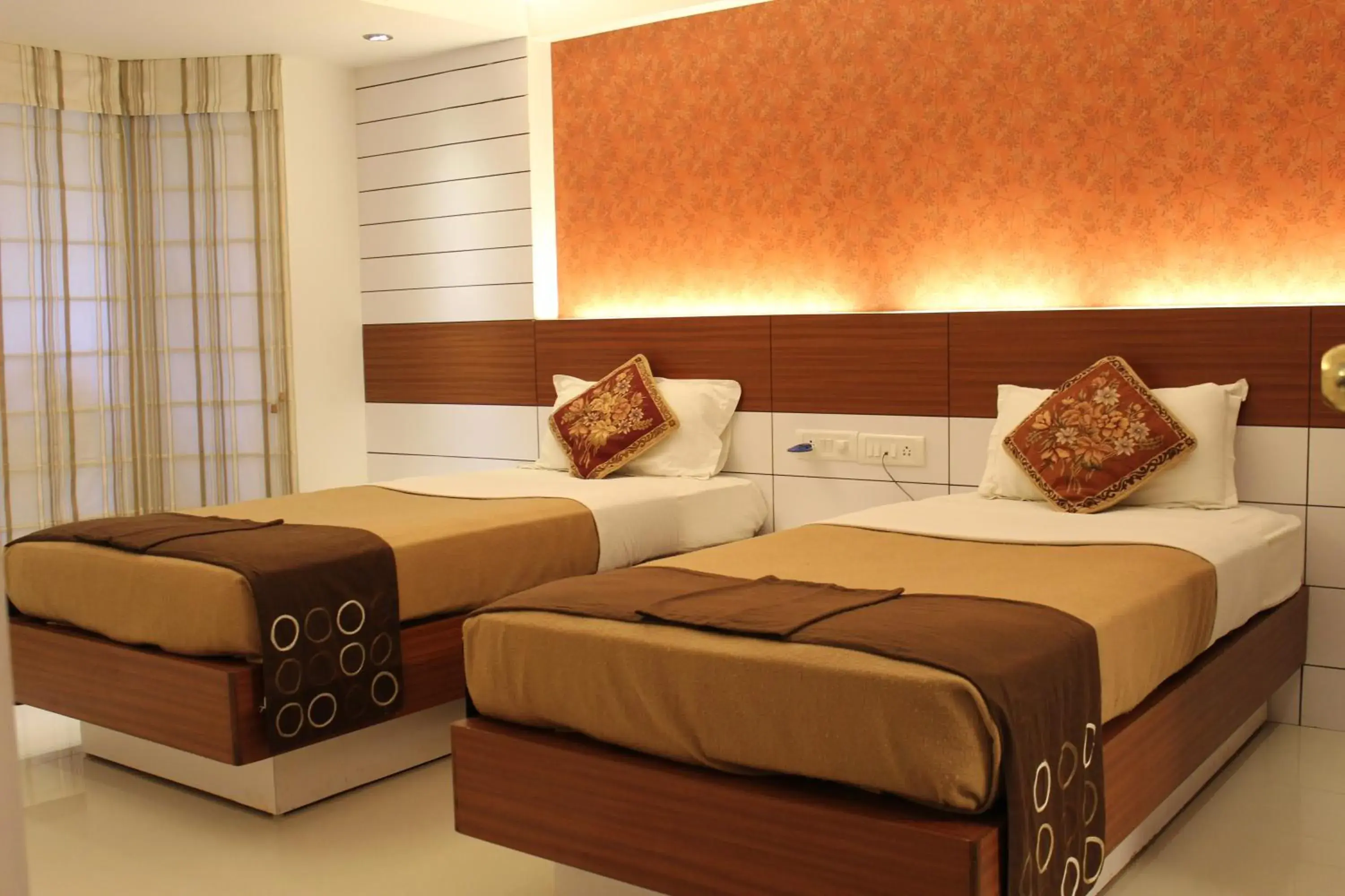 Photo of the whole room, Bed in Terrace Gardens Photo of the whole room, Bed in Terrace Gardens