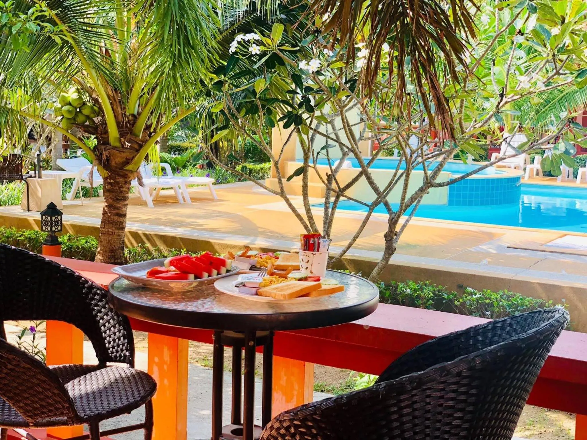 Restaurant/places to eat in Peaceful Resort , Long Beach - Koh Lanta