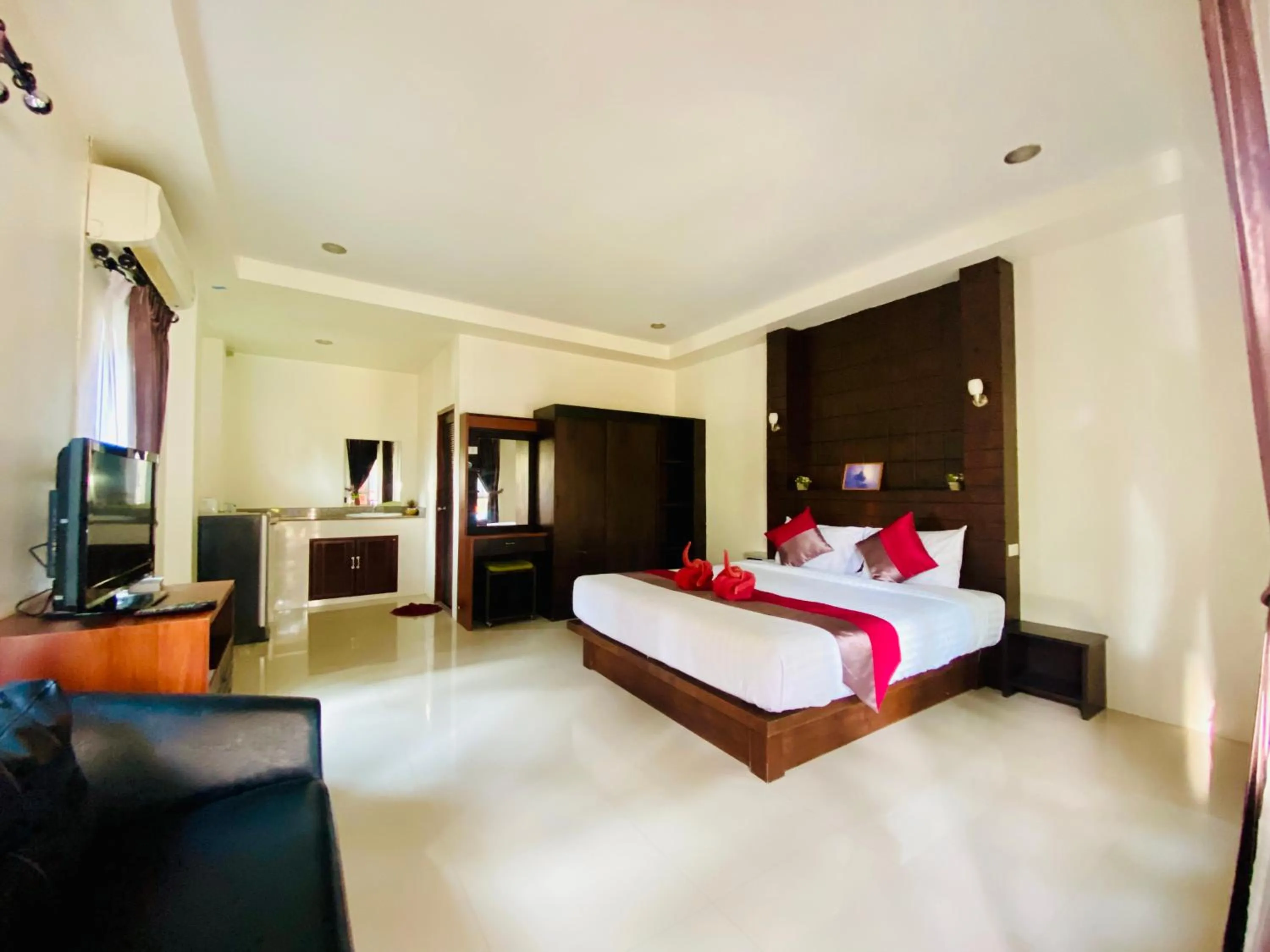 Bed in Peaceful Resort , Long Beach - Koh Lanta