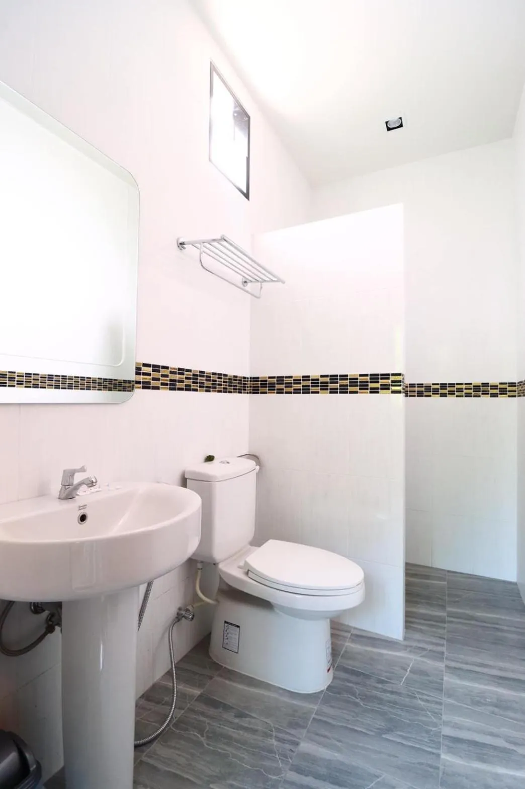 Bathroom in Peaceful Resort , Long Beach - Koh Lanta