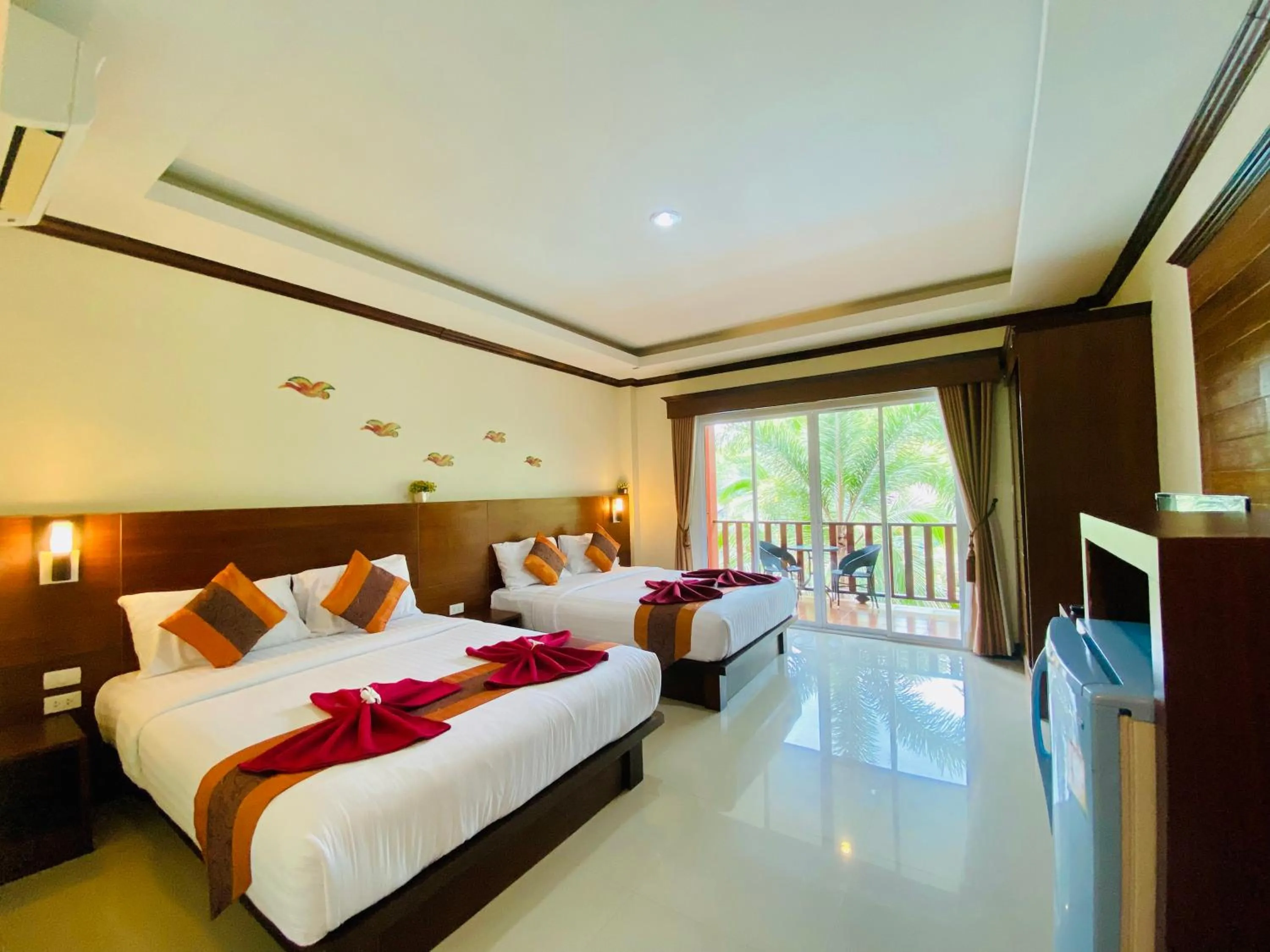 Bed in Peaceful Resort , Long Beach - Koh Lanta