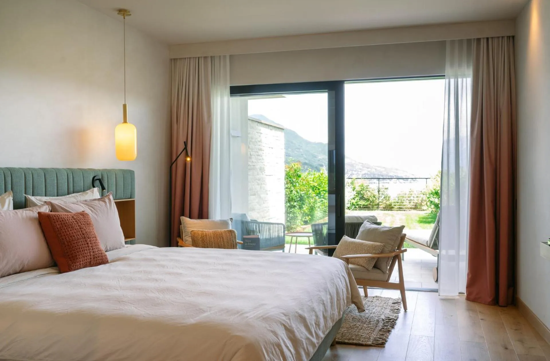 Bedroom, Bed in A-ROSA Gardasee