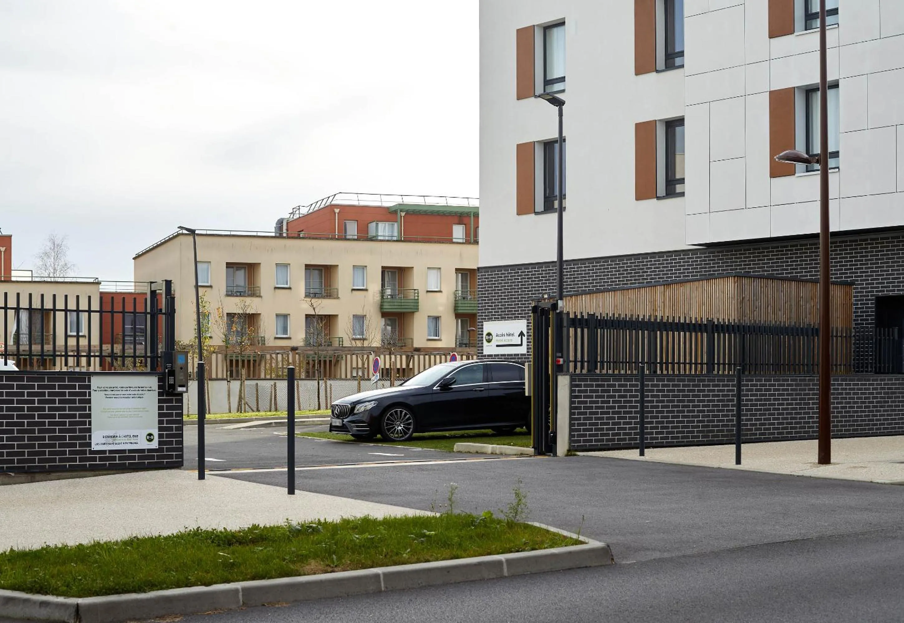 Parking in B&B HOTEL Bois d'Arcy Saint Quentin en Yvelines