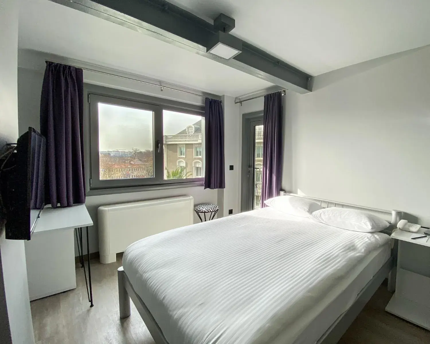 Bed in Eresin Hotels Express Bed in Eresin Hotels Express