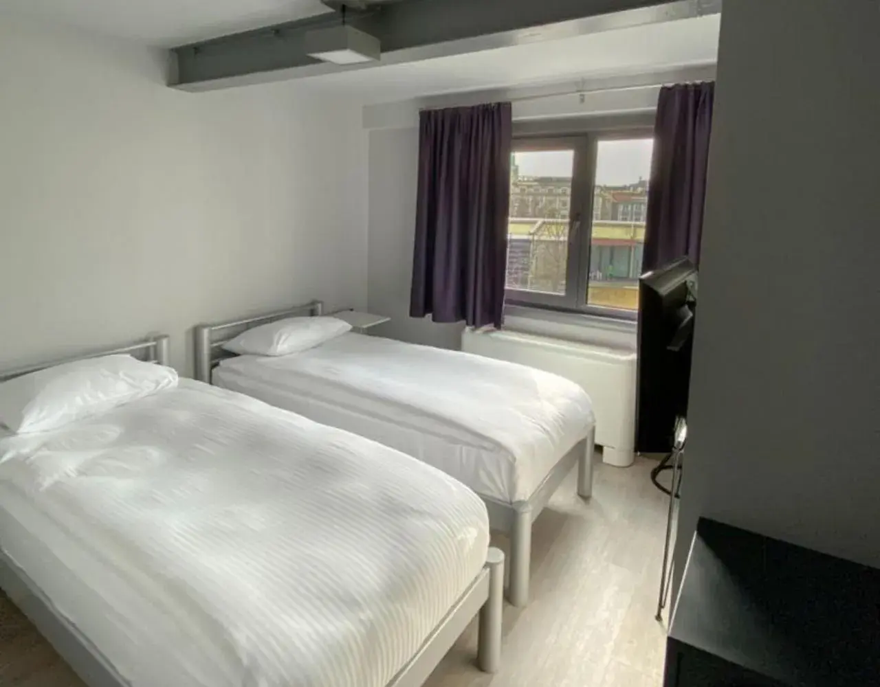 Bed in Eresin Hotels Express Bed in Eresin Hotels Express