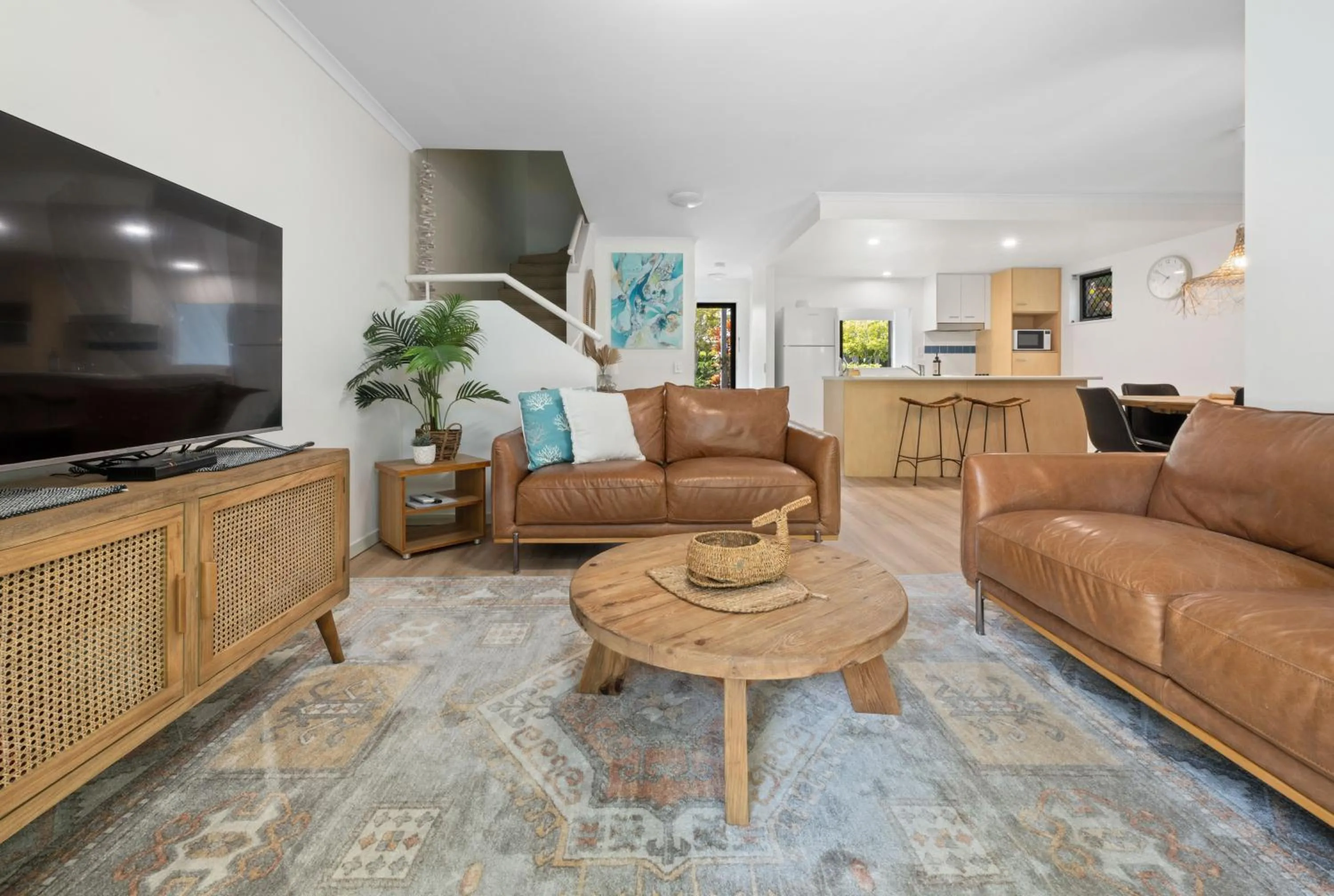 Modern & Stylish 2 Bedroom Townhouse