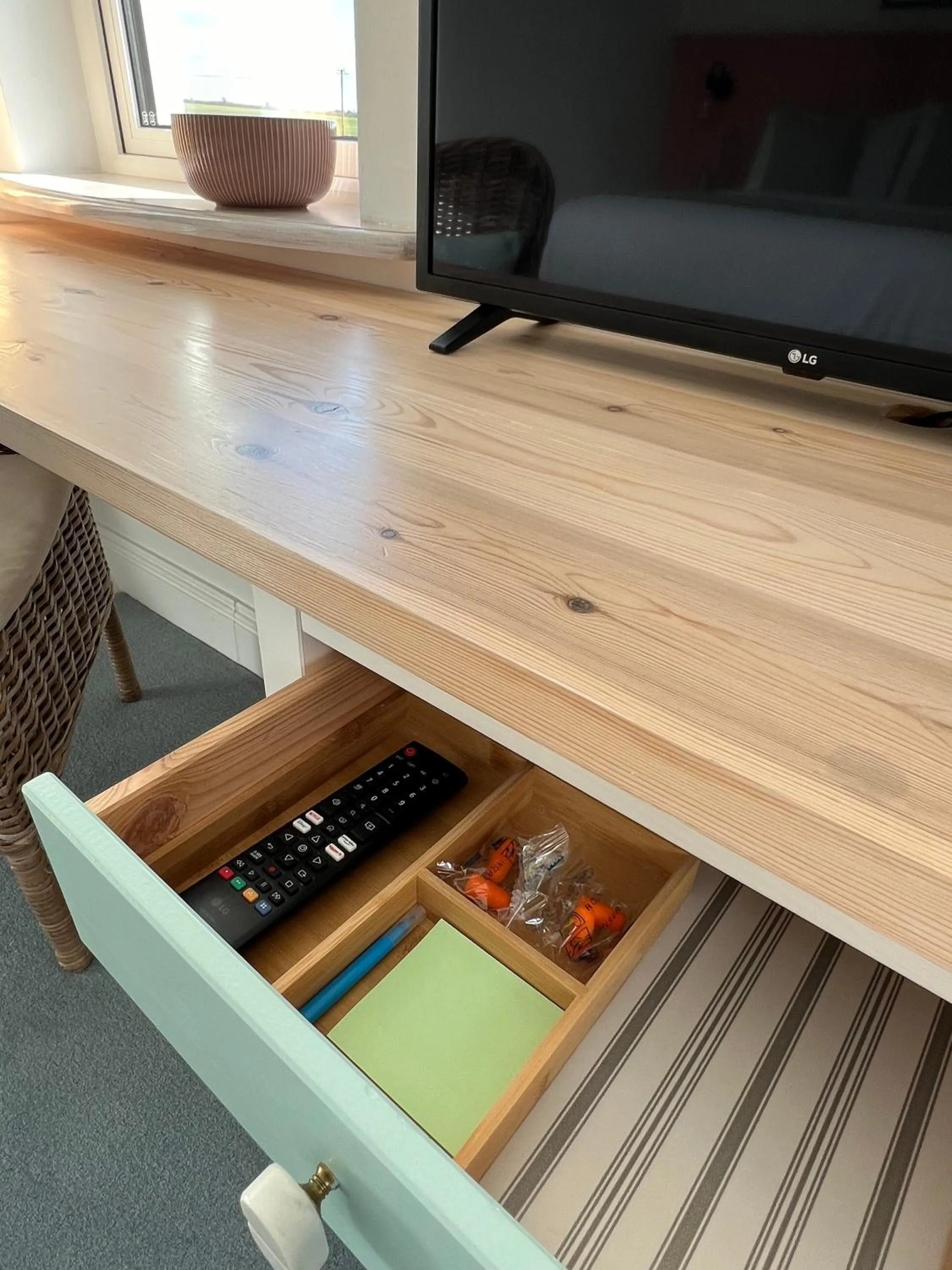 TV and multimedia in Thistledown Lodge