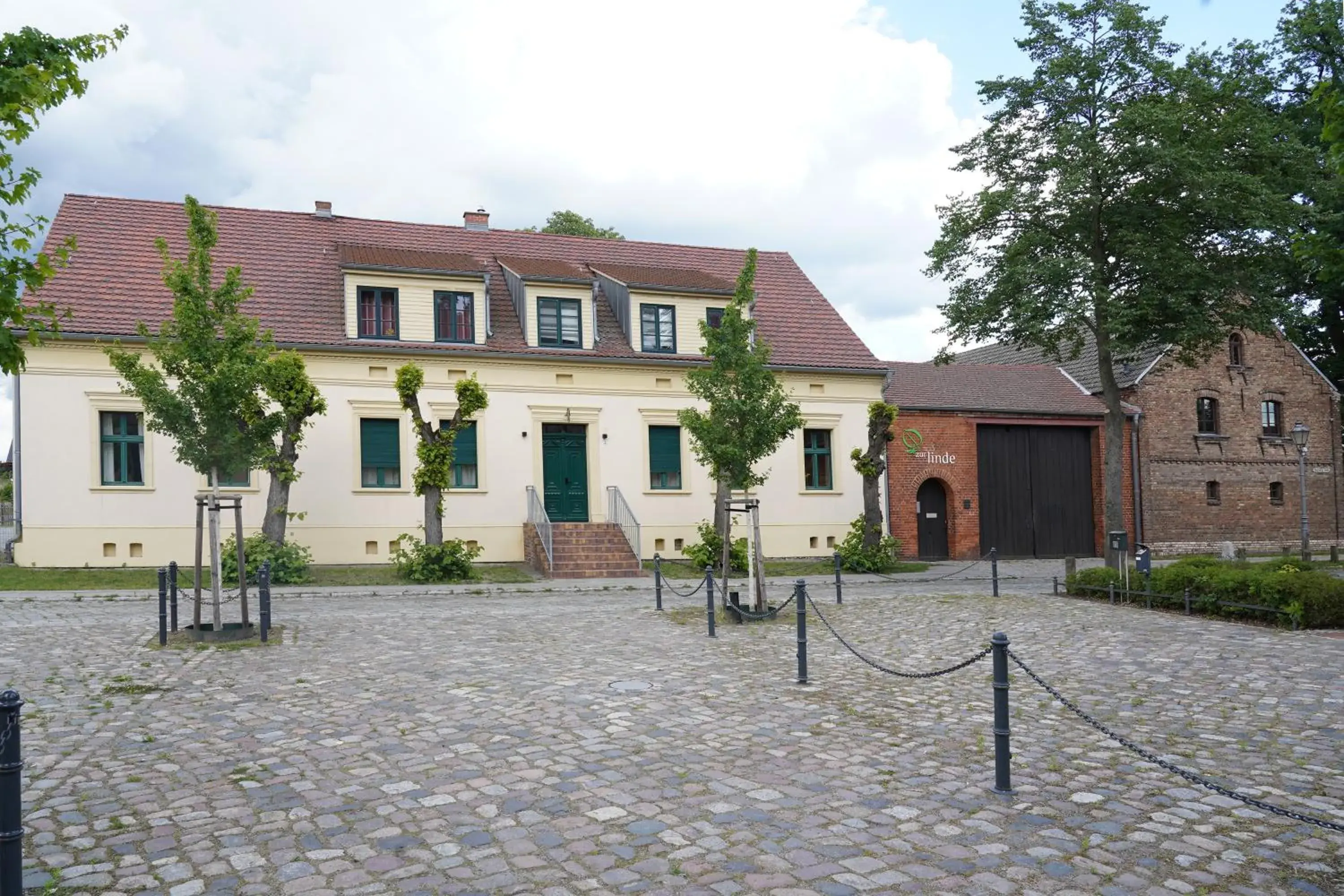 Double Room Comfort - single occupancy in Hotel Zur Linde Dein Self Check In Double Room Comfort - single occupancy in Hotel Zur Linde Dein Self Check In