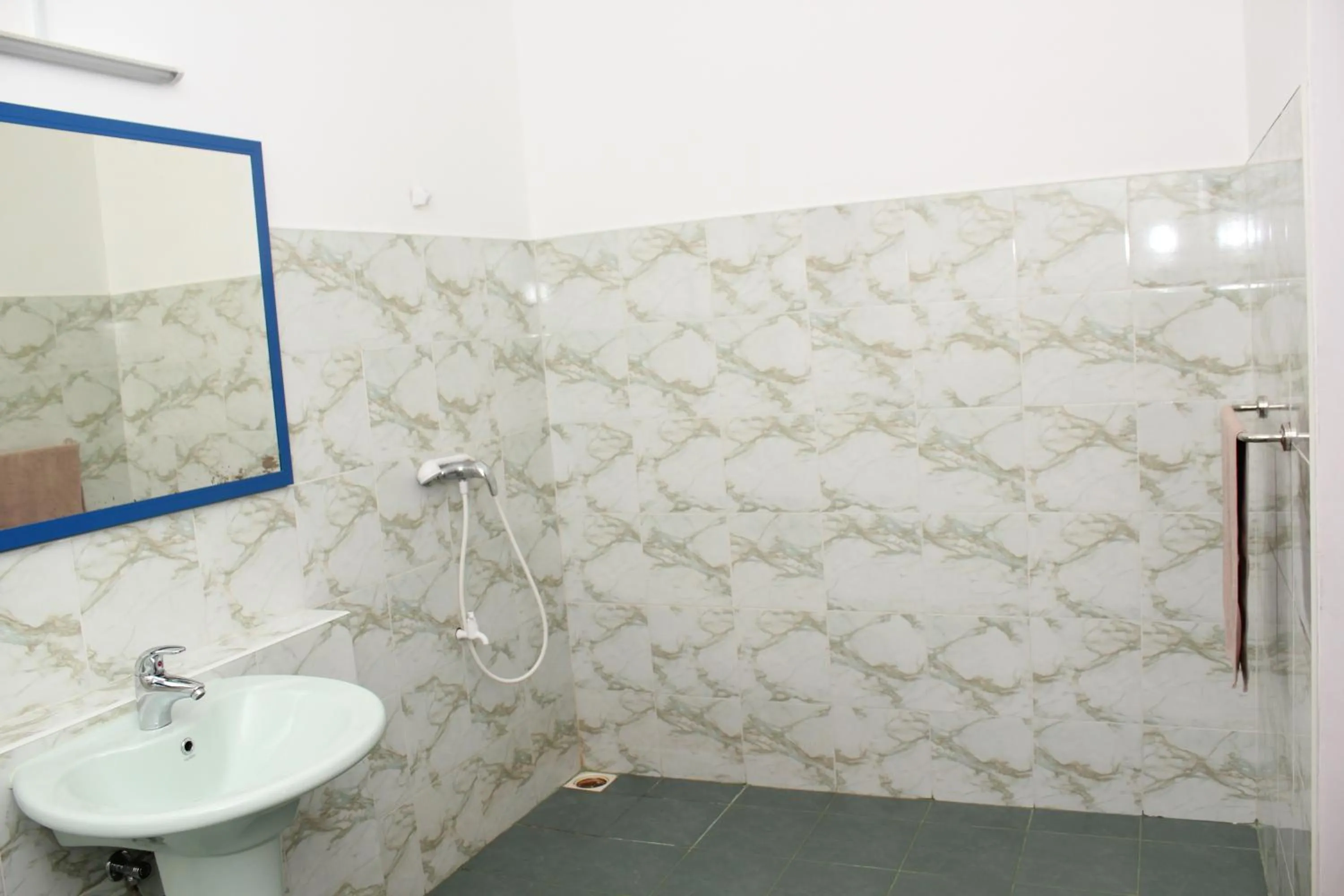 Bathroom in Paradise Beach Resort & Diving school