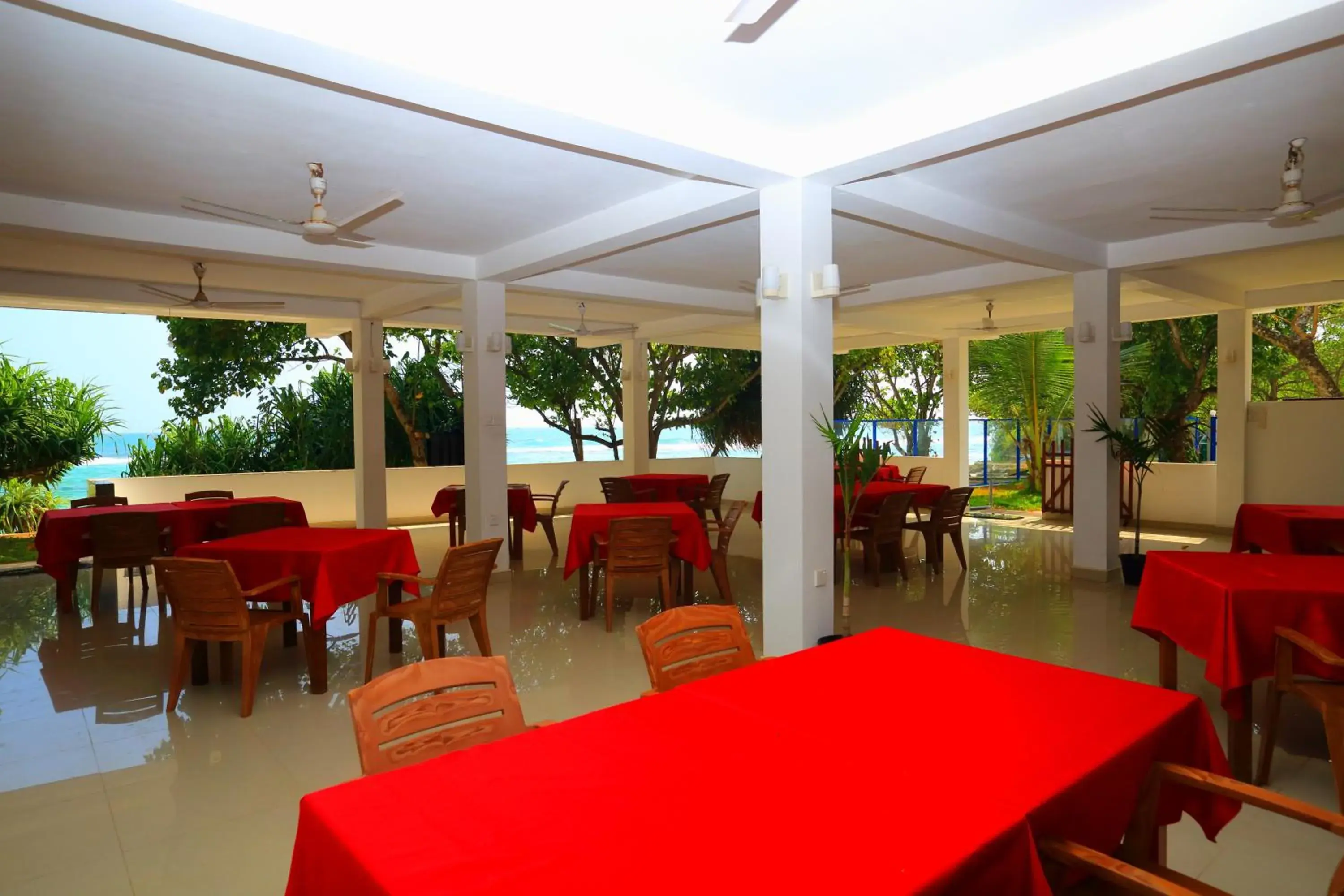 Lounge or bar in Paradise Beach Resort & Diving school Lounge or bar in Paradise Beach Resort & Diving school