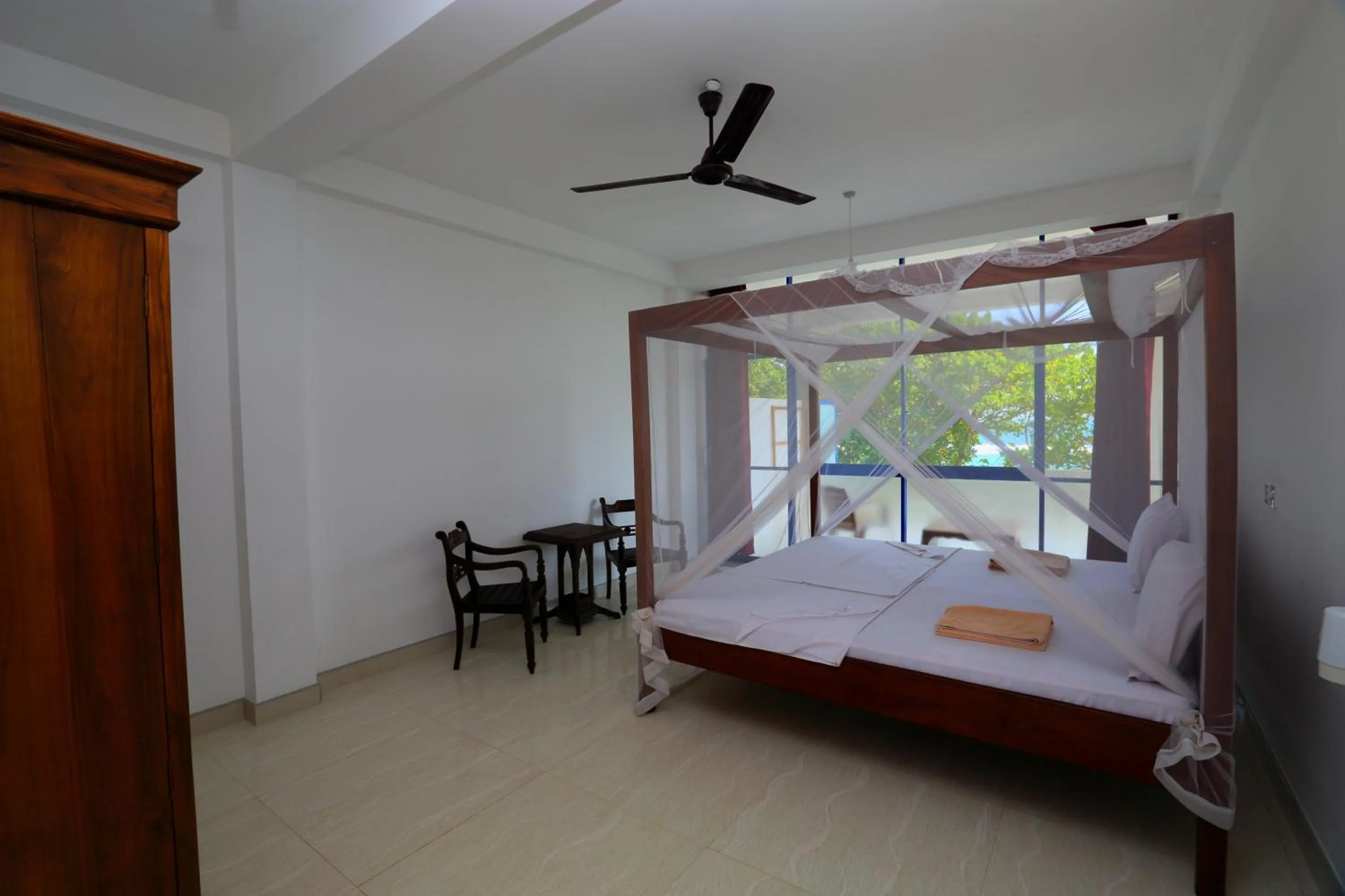 Day, Bed in Paradise Beach Resort & Diving school