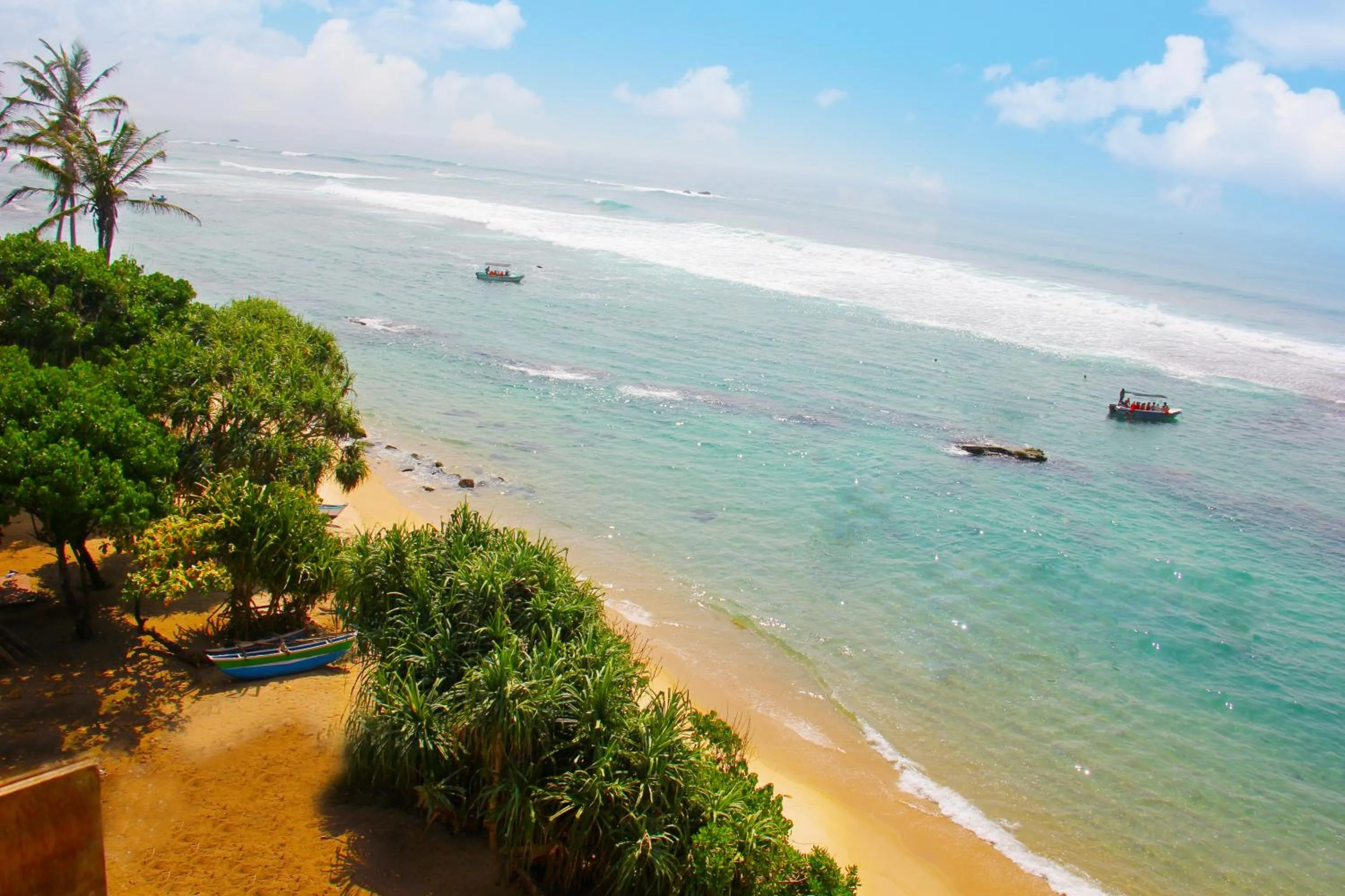 Beach in Paradise Beach Resort & Diving school