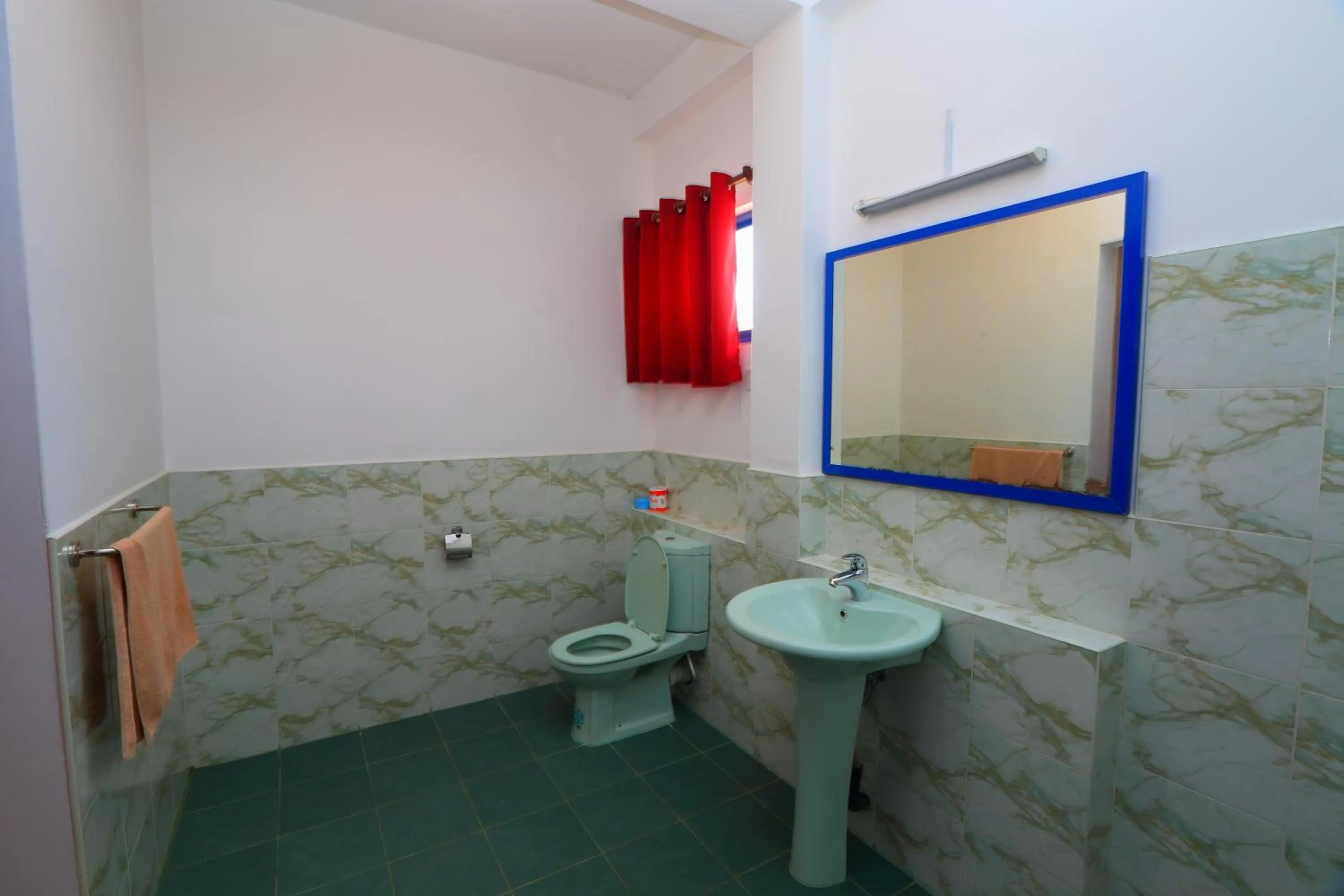 Day in Paradise Beach Resort & Diving school