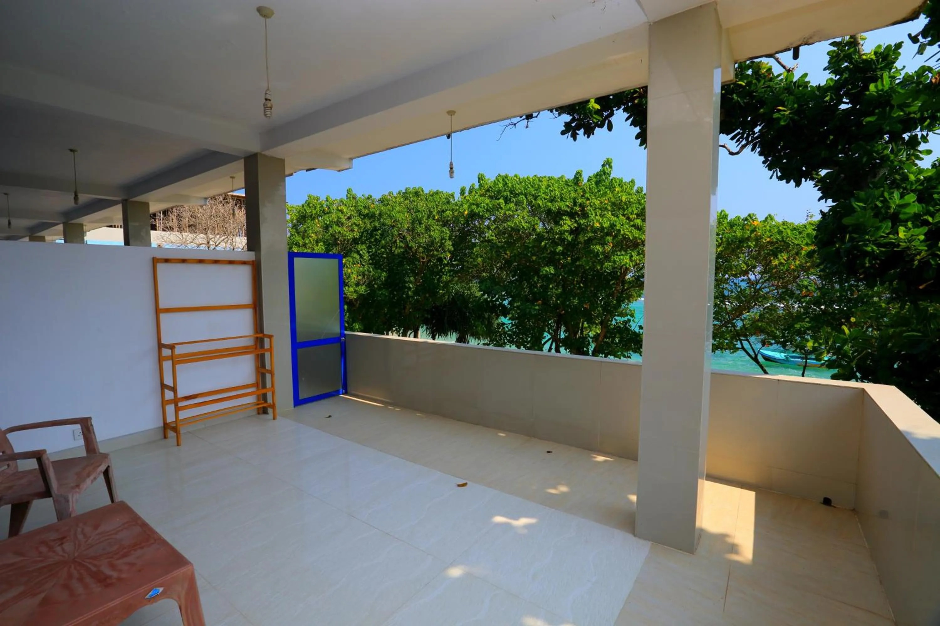 Day in Paradise Beach Resort & Diving school